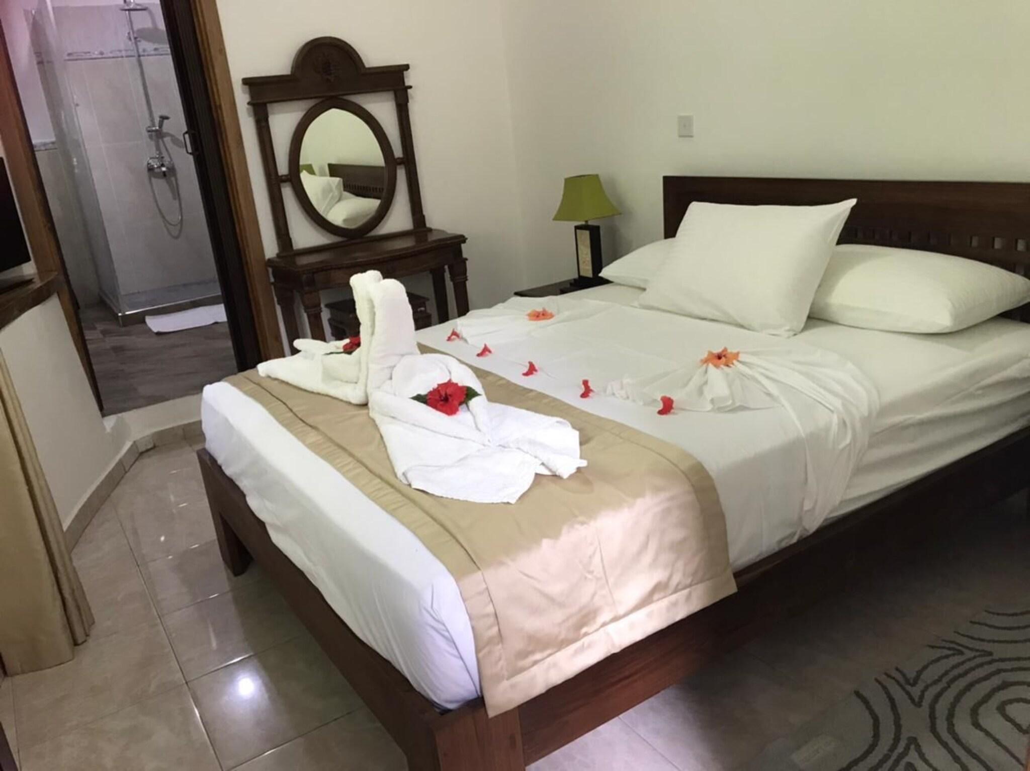 Studio King Size Bed