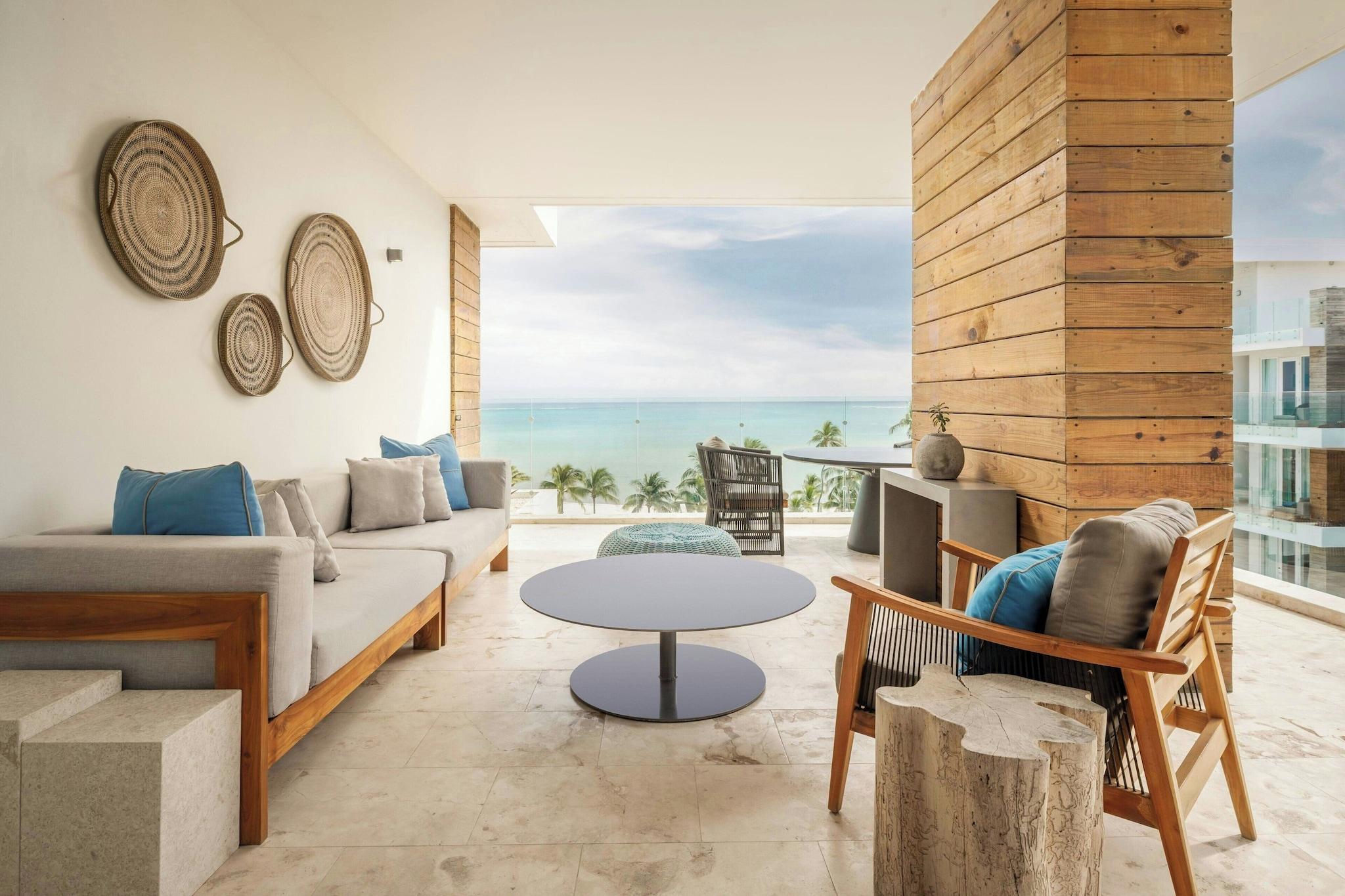 Suite Ocean View King Bed