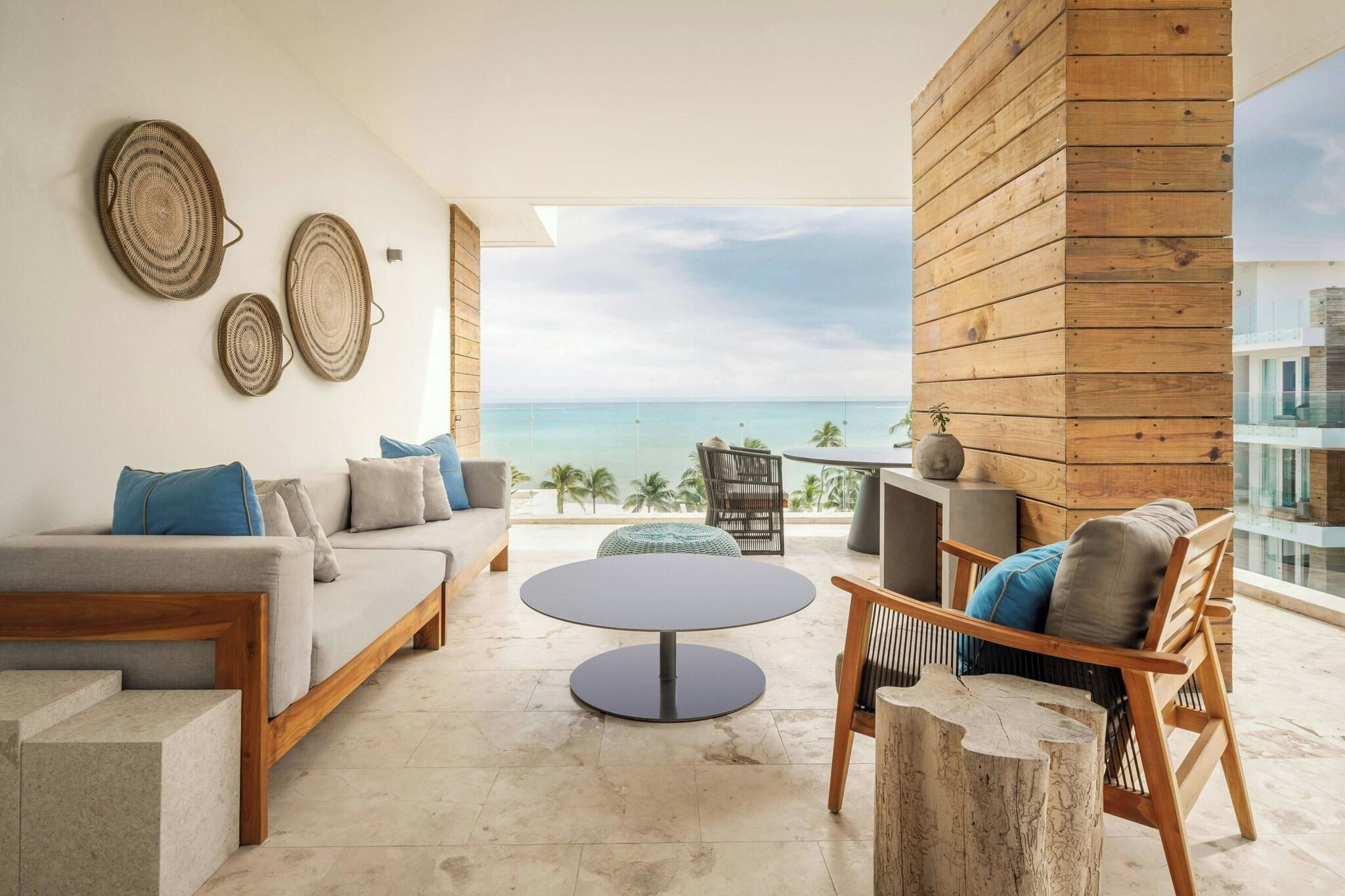 Suite Ocean View King Bed