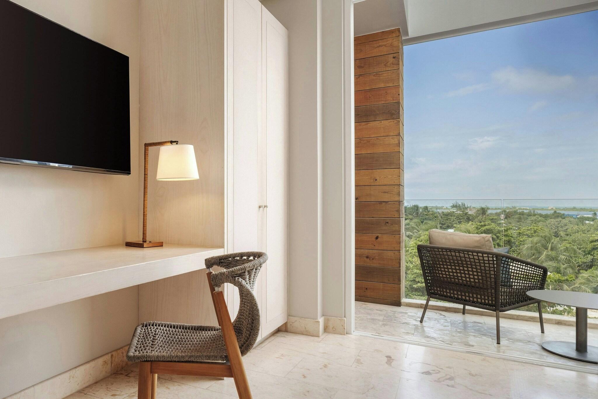 Suite Ocean View King Bed
