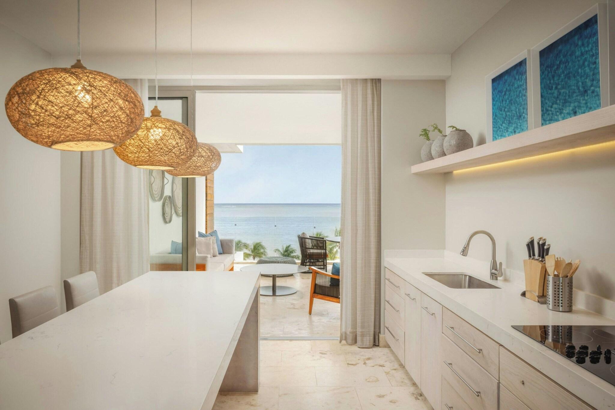 Suite Ocean View King Bed