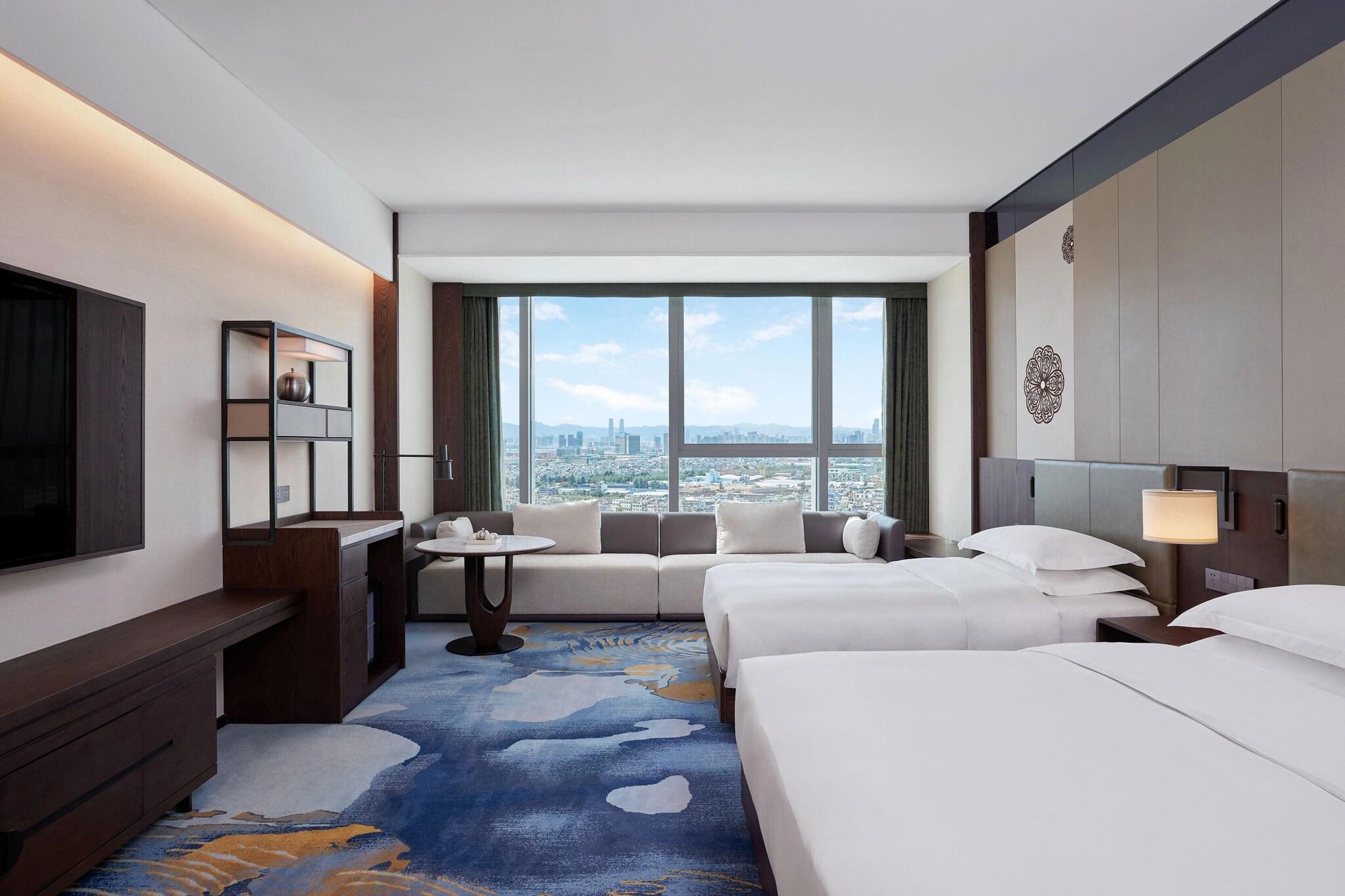 Family Room Smoking with Views