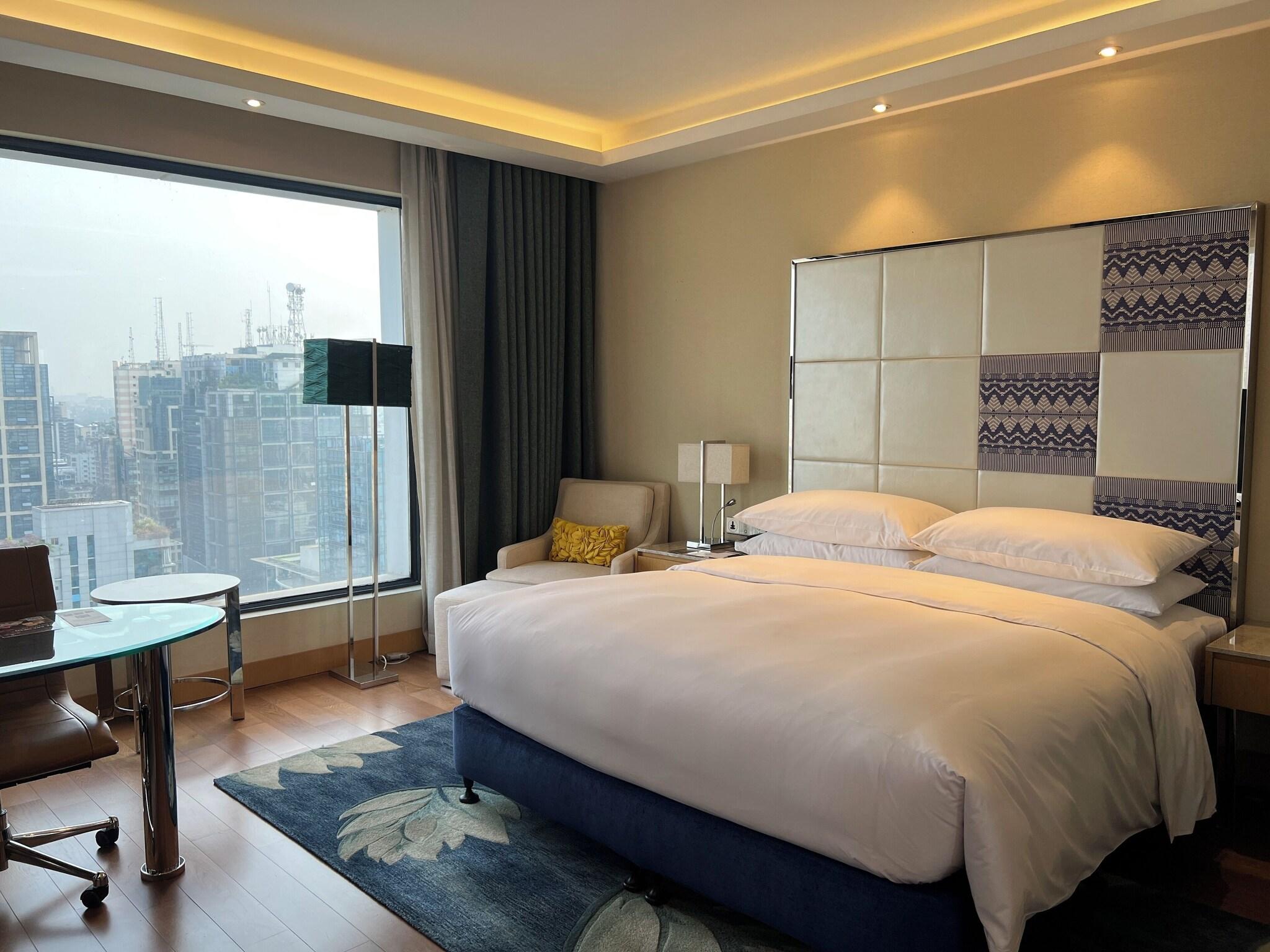 Double Deluxe King Bed