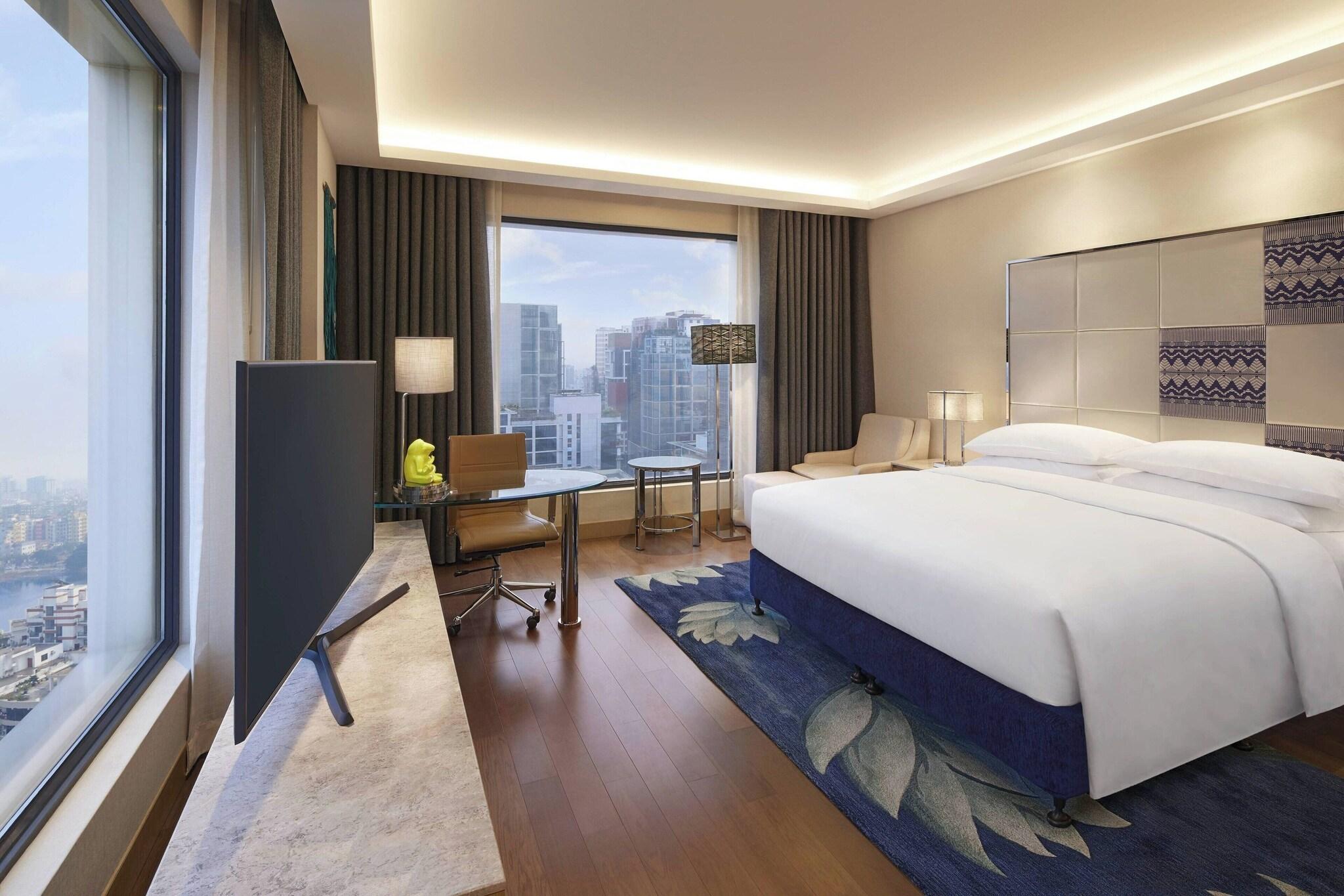 Double Deluxe King Bed