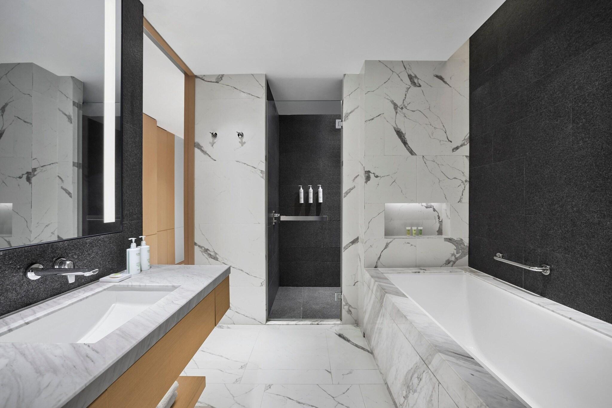 Suite Executive City View