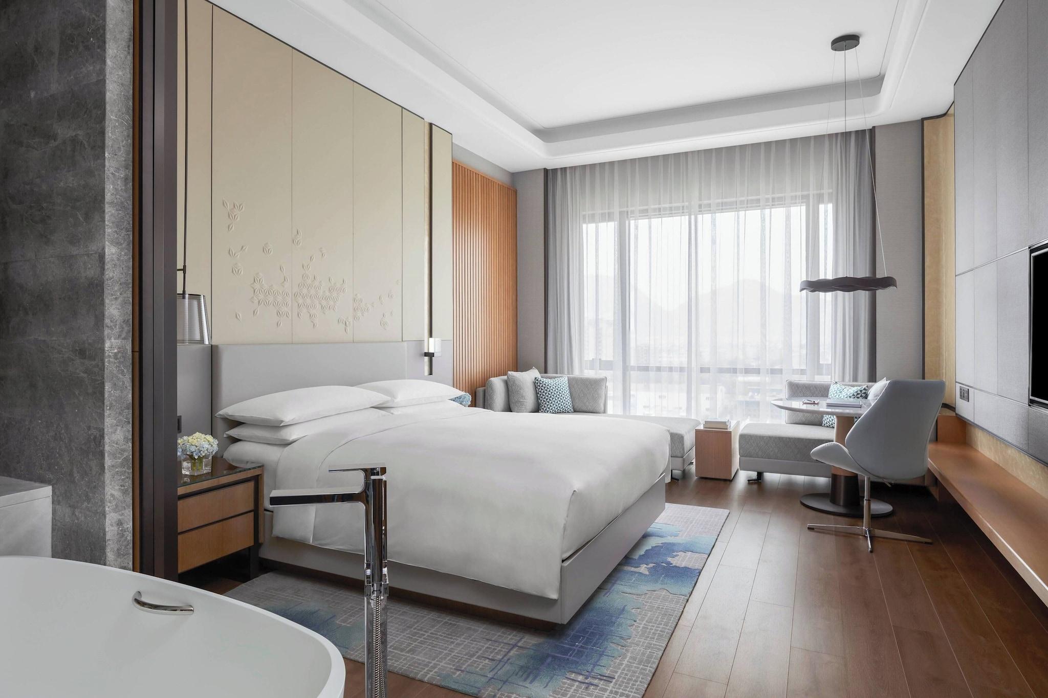 Double Queen Size Bed