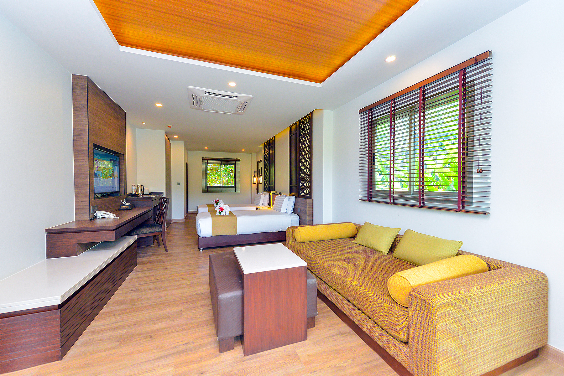 Villa Garden View with Balcony