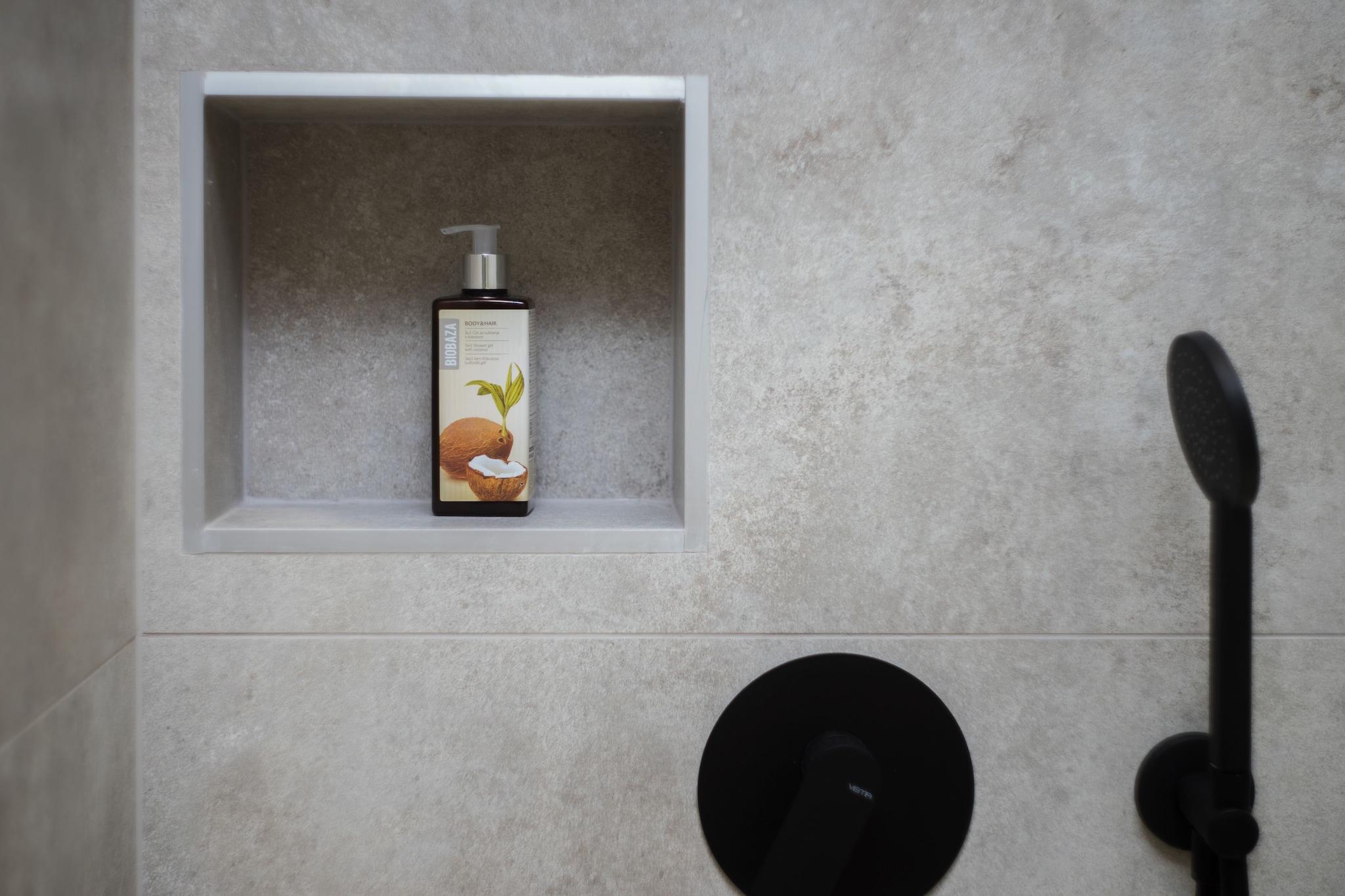 Double Deluxe King Bed