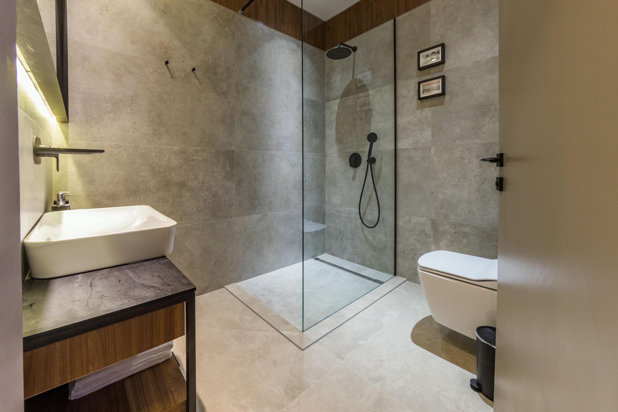 Double Deluxe King Bed