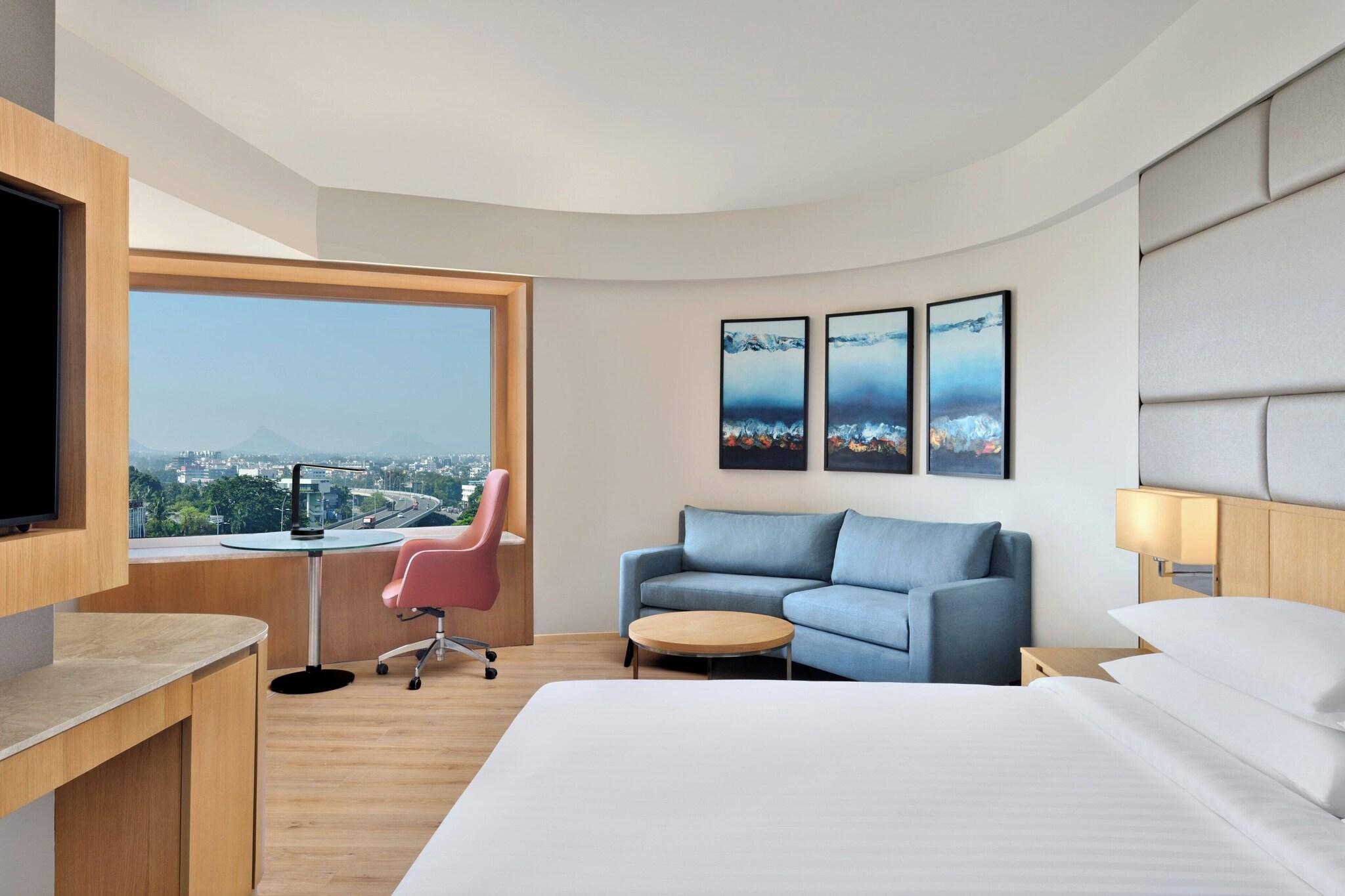 Studio King Size Bed