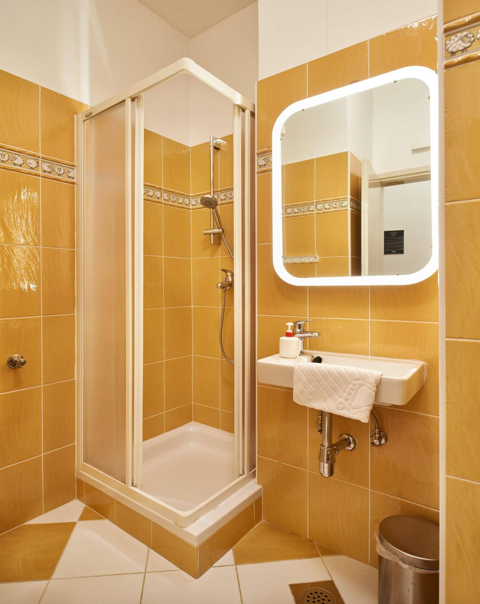 Studio Queen Size Bed