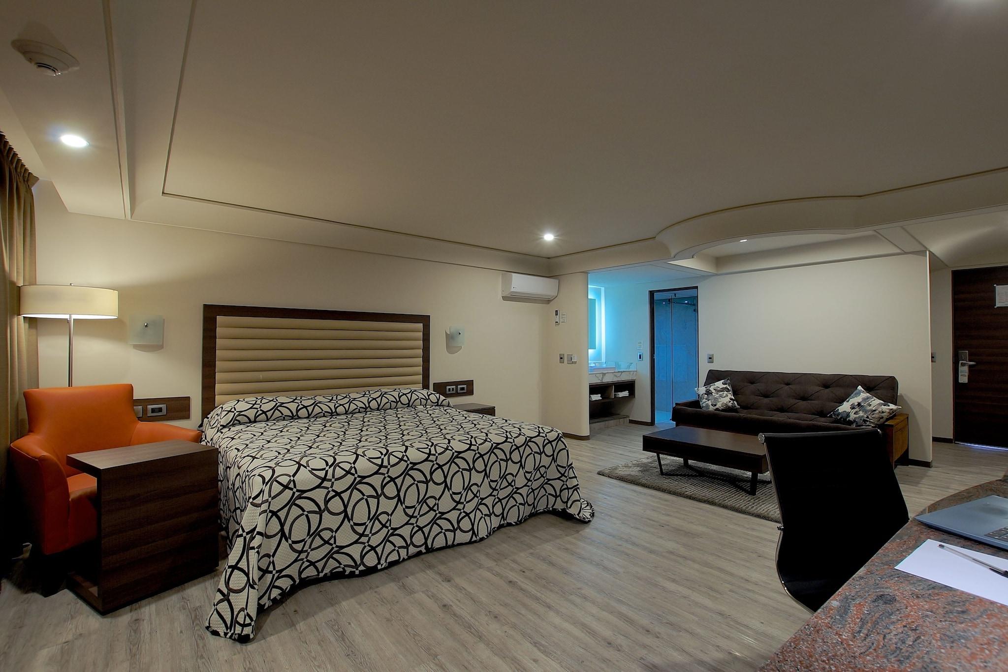 Suite Deluxe King Bed