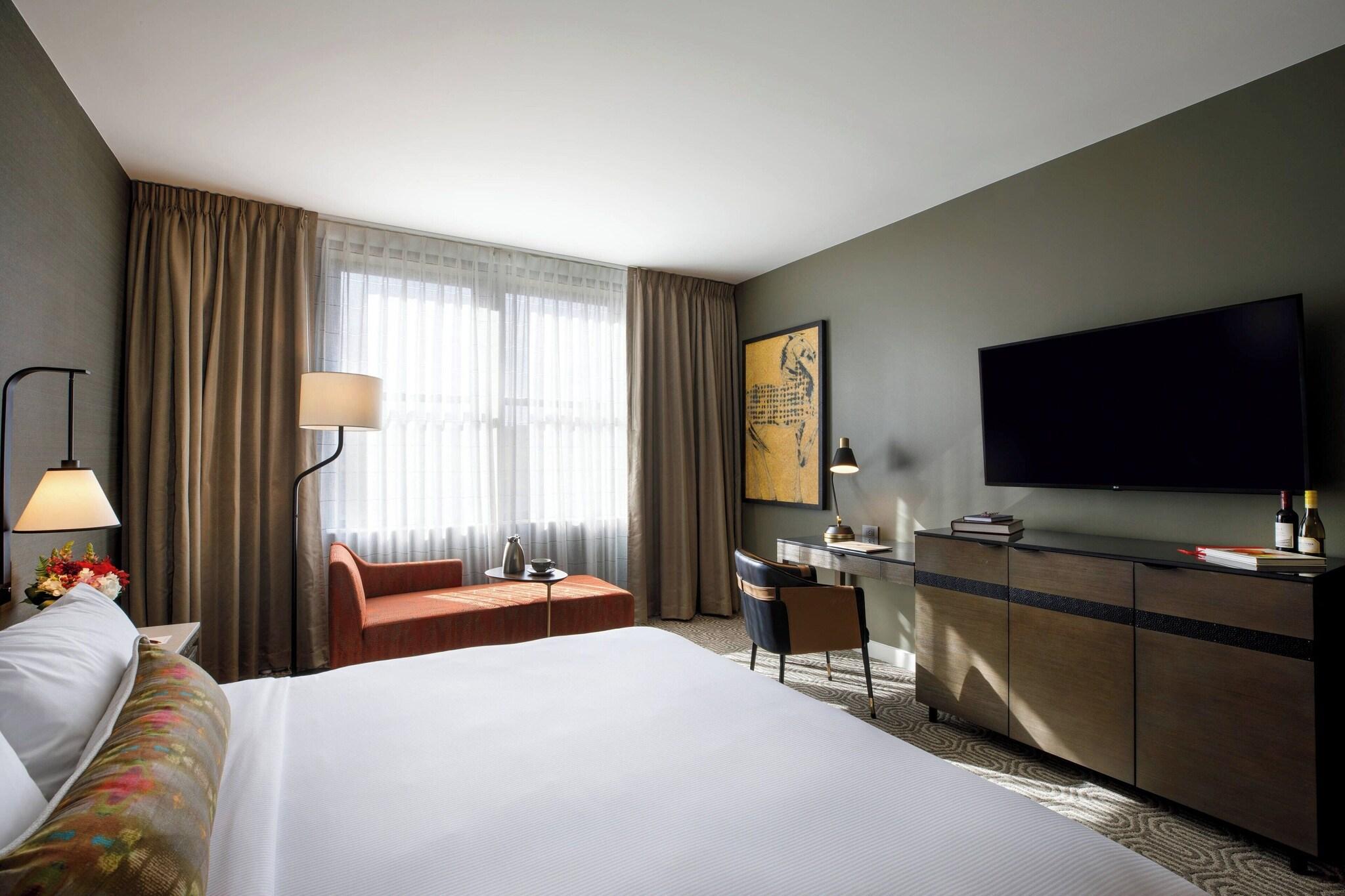 Double Deluxe King Bed