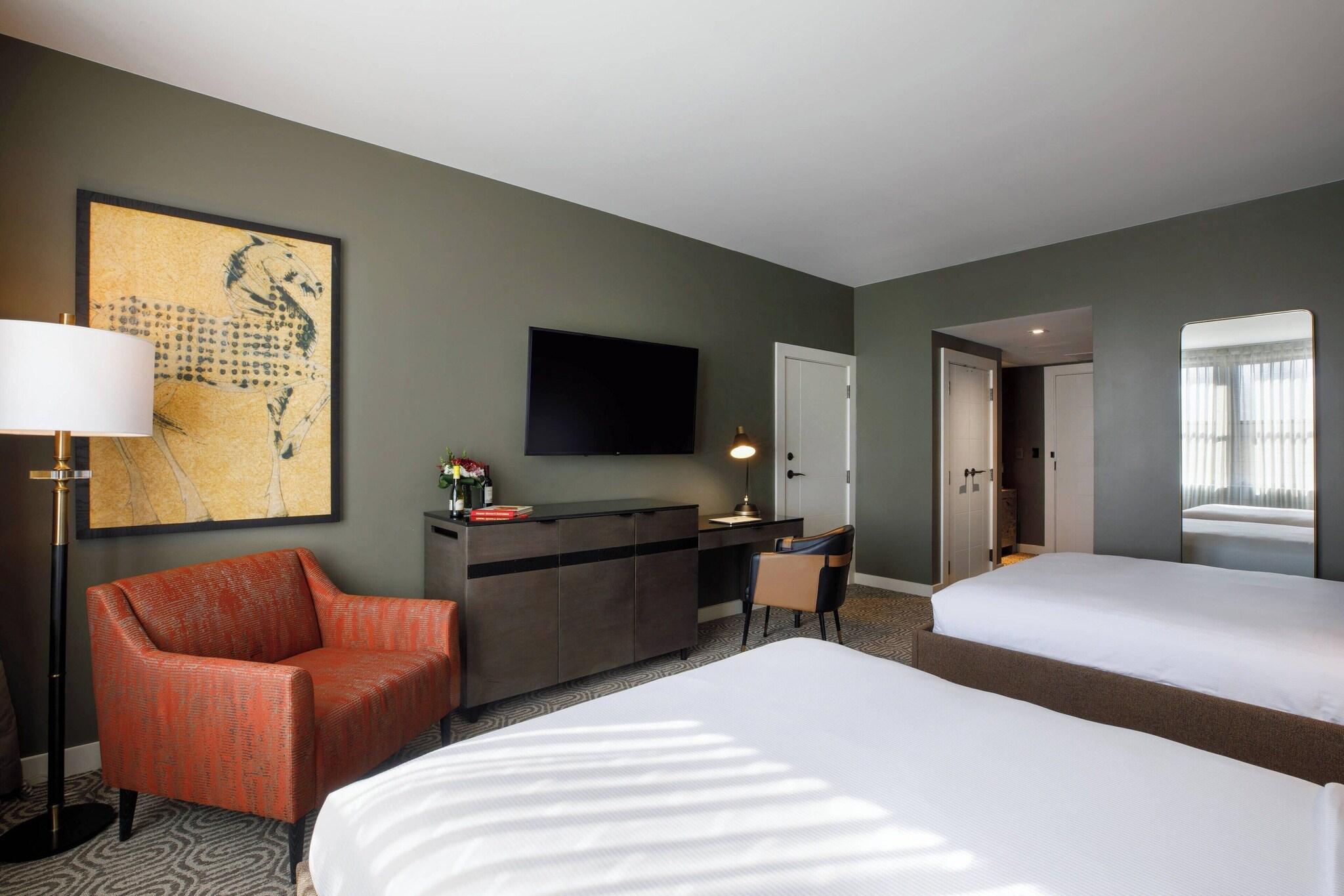 Double Deluxe Two Queen Beds