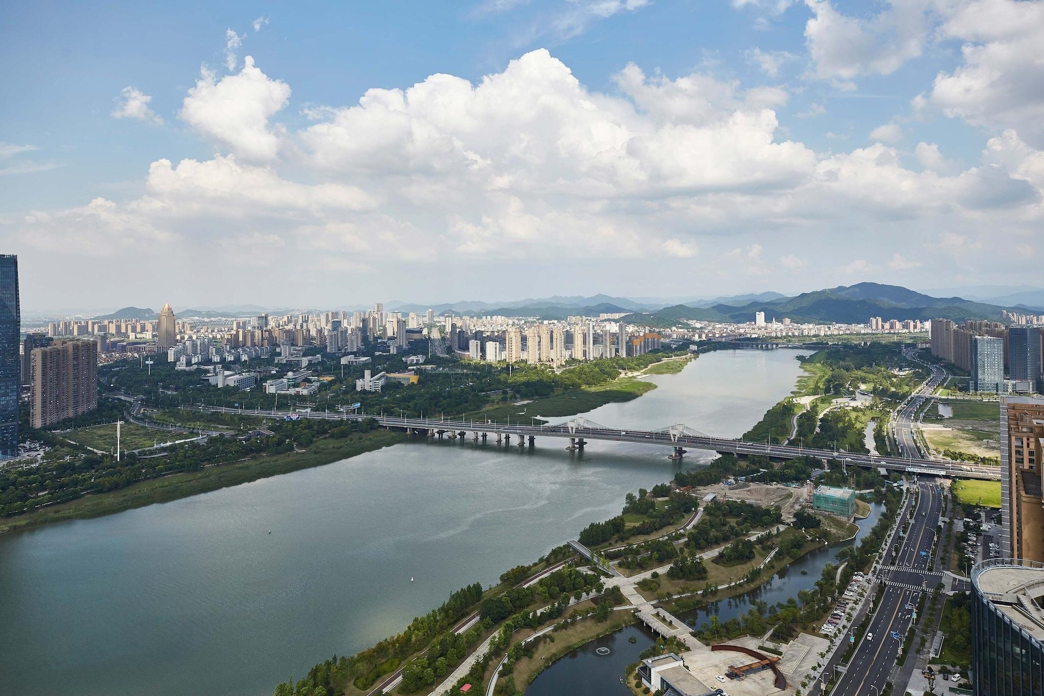 Double Executive King Bed