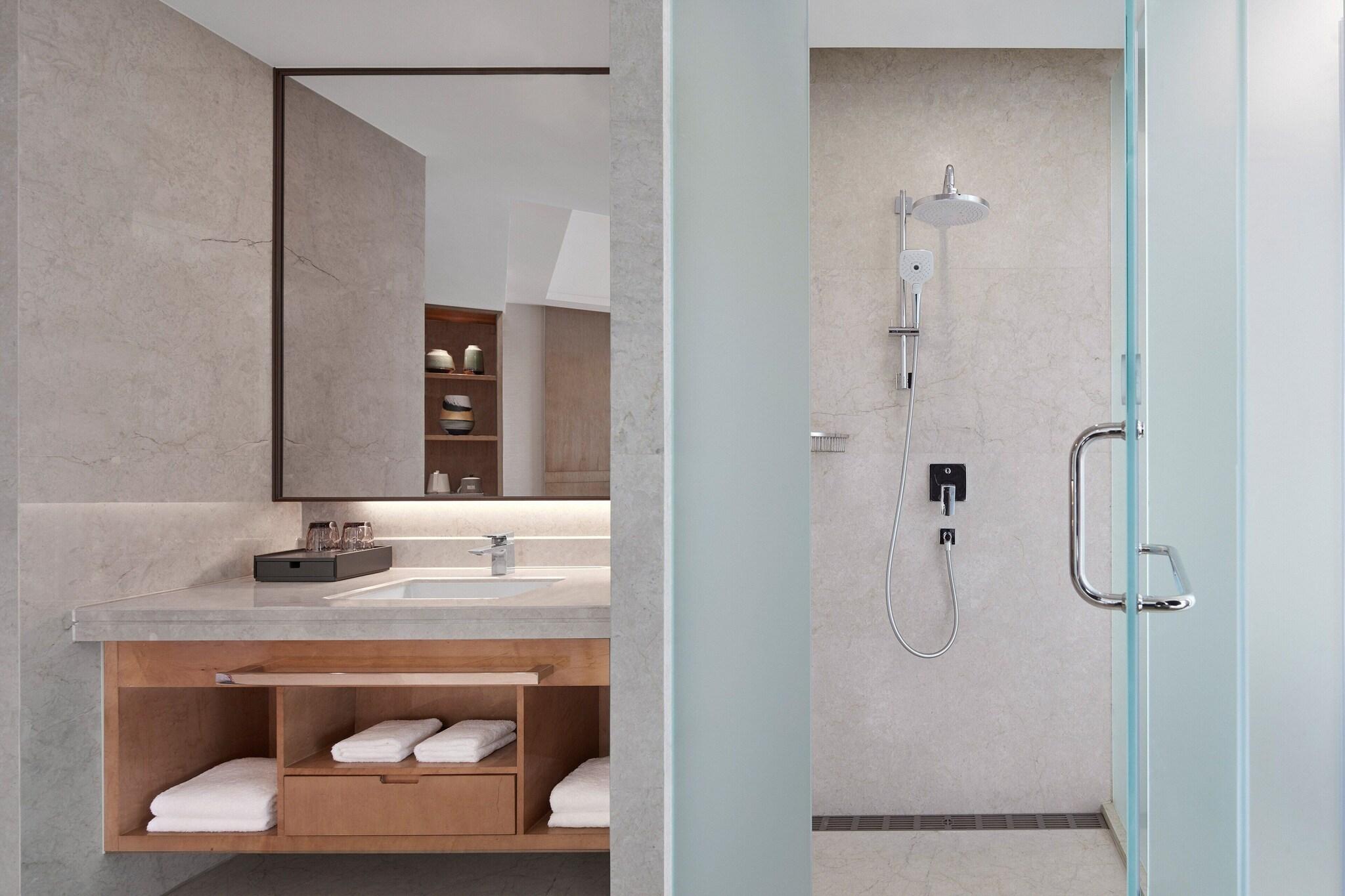 Double Executive King Bed