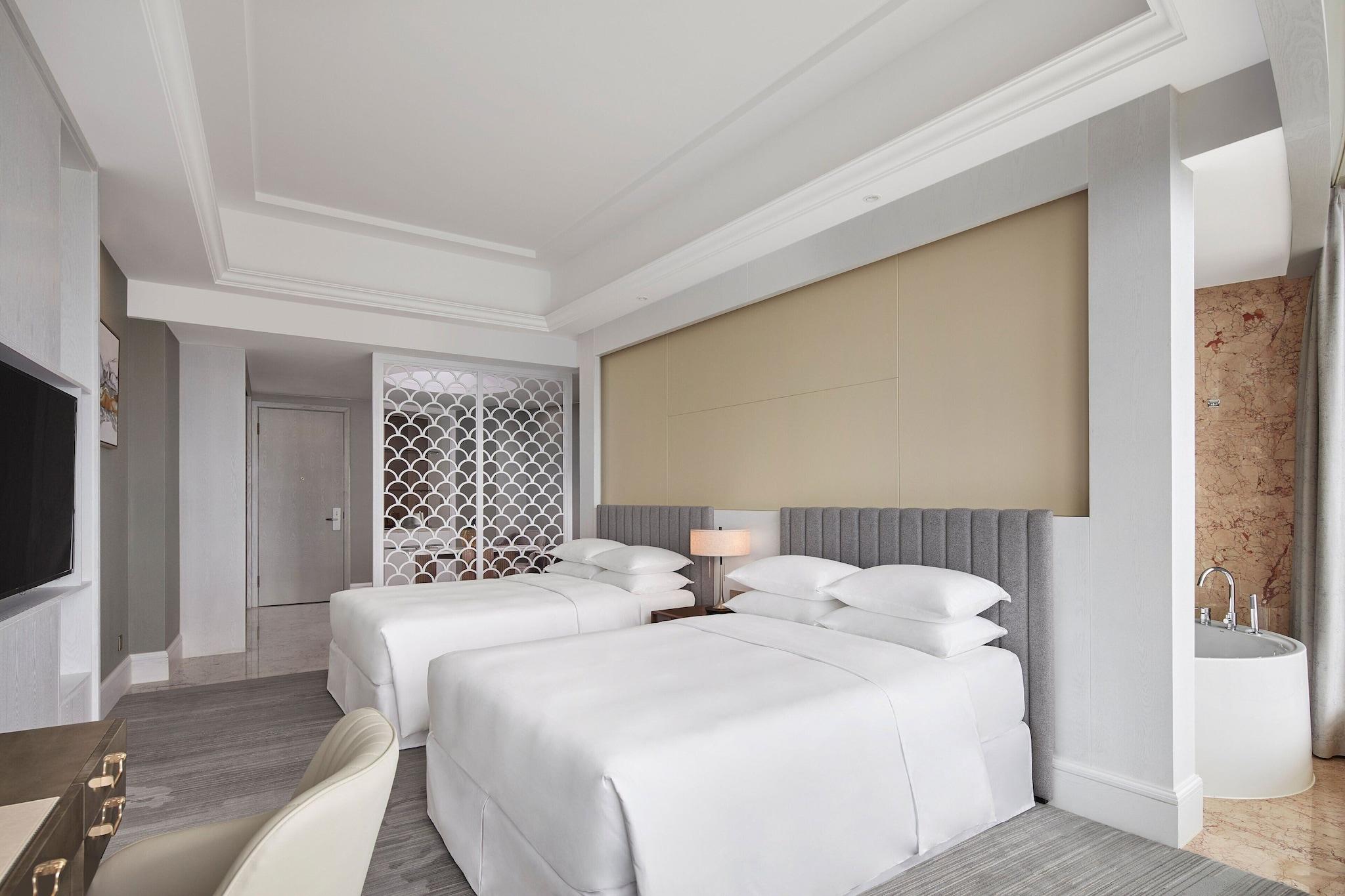 Double Executive 2 Double Beds