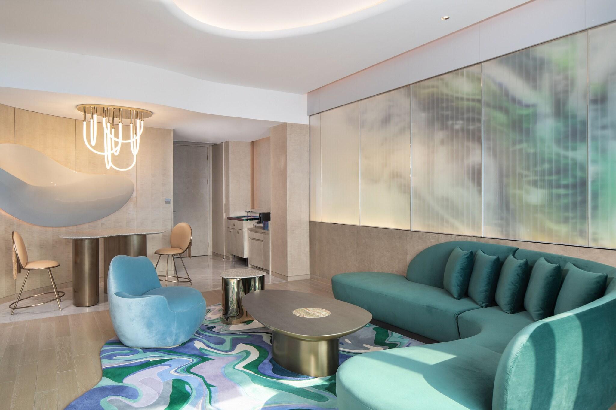 Suite King Bed One Bedroom 