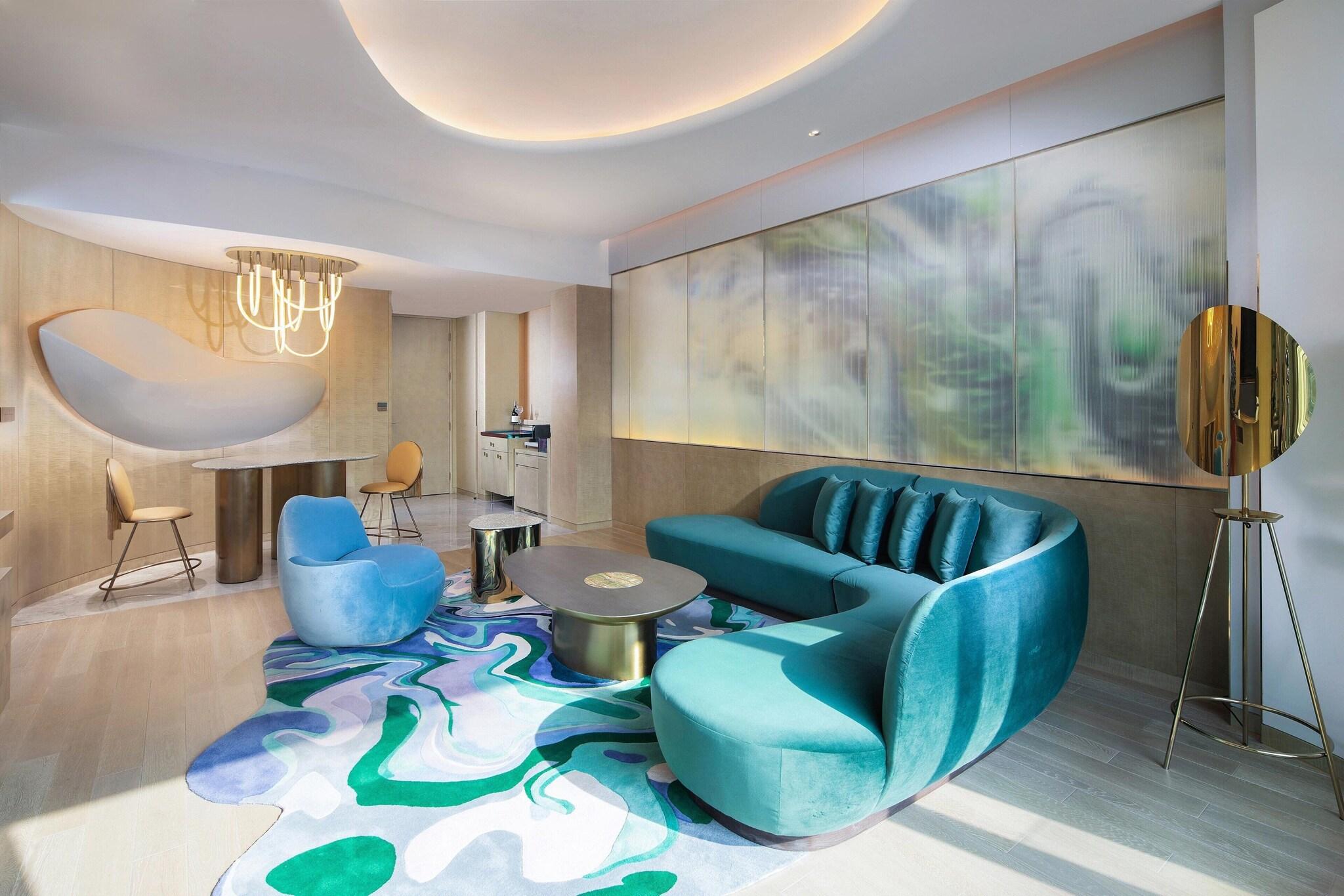 Suite King Bed One Bedroom 