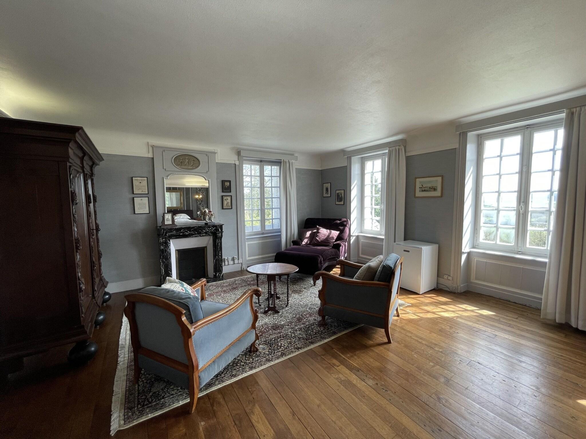 Double Garden View King Bed