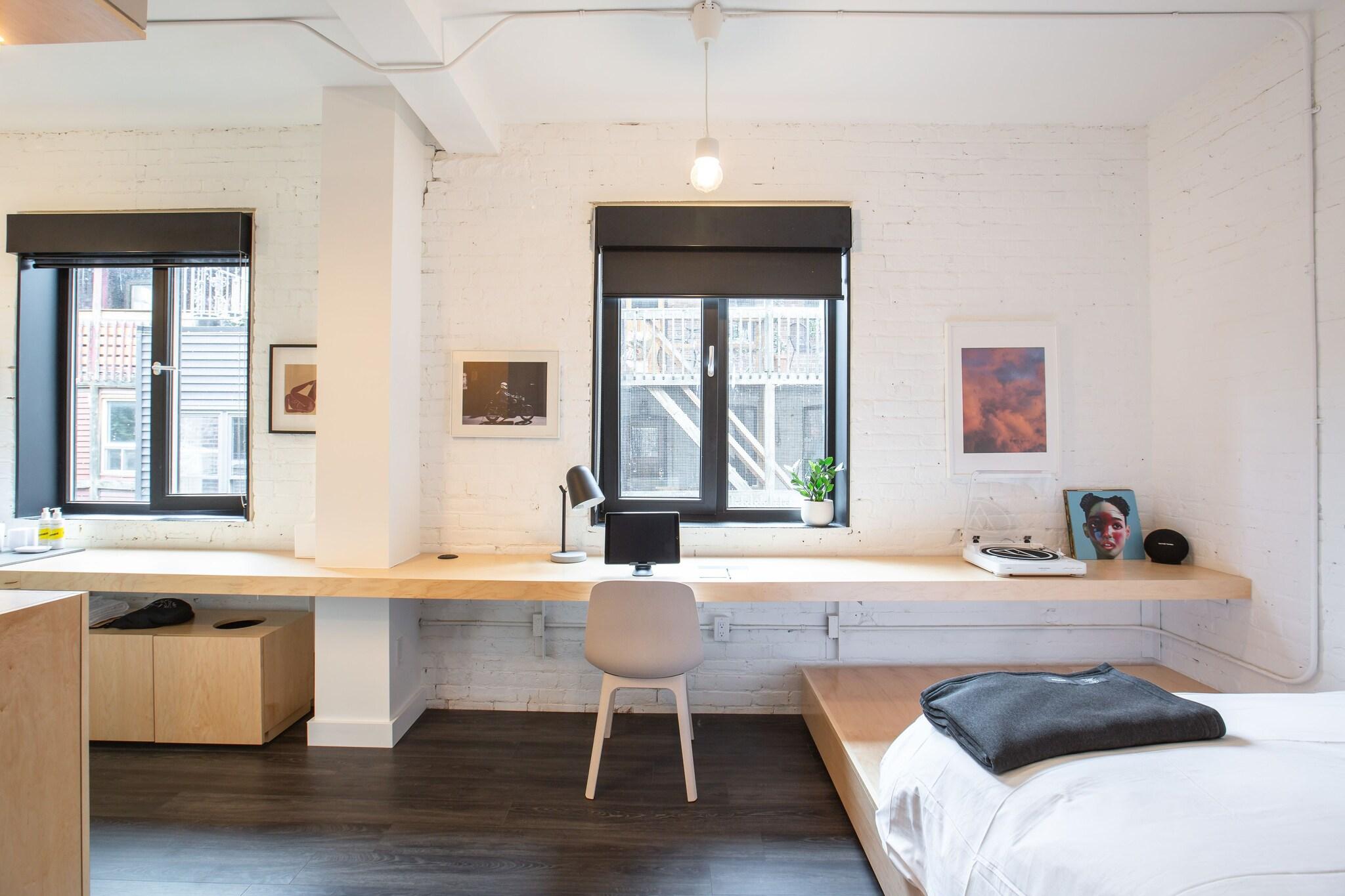 Double Queen Size Bed