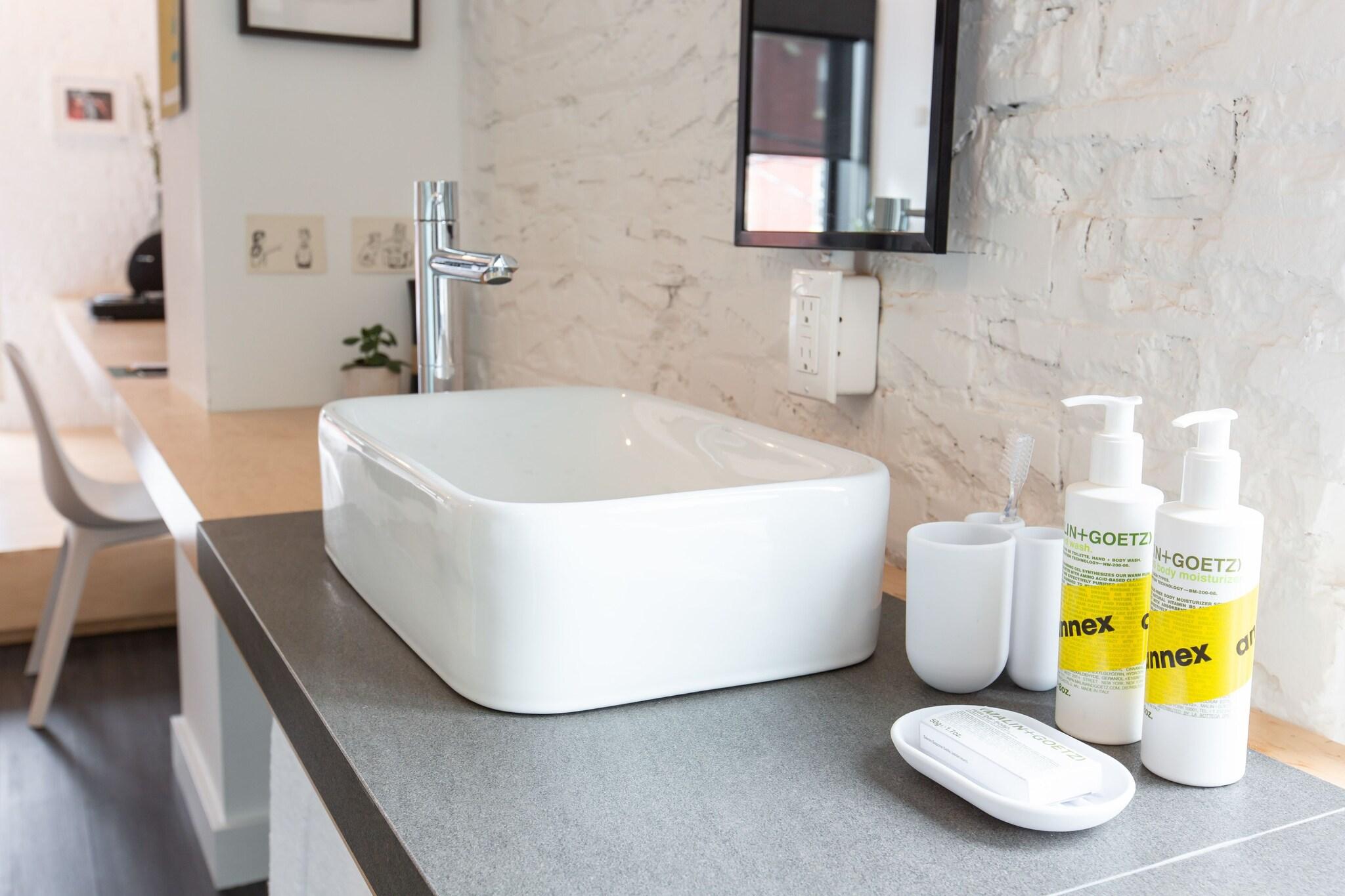 Studio King Size Bed