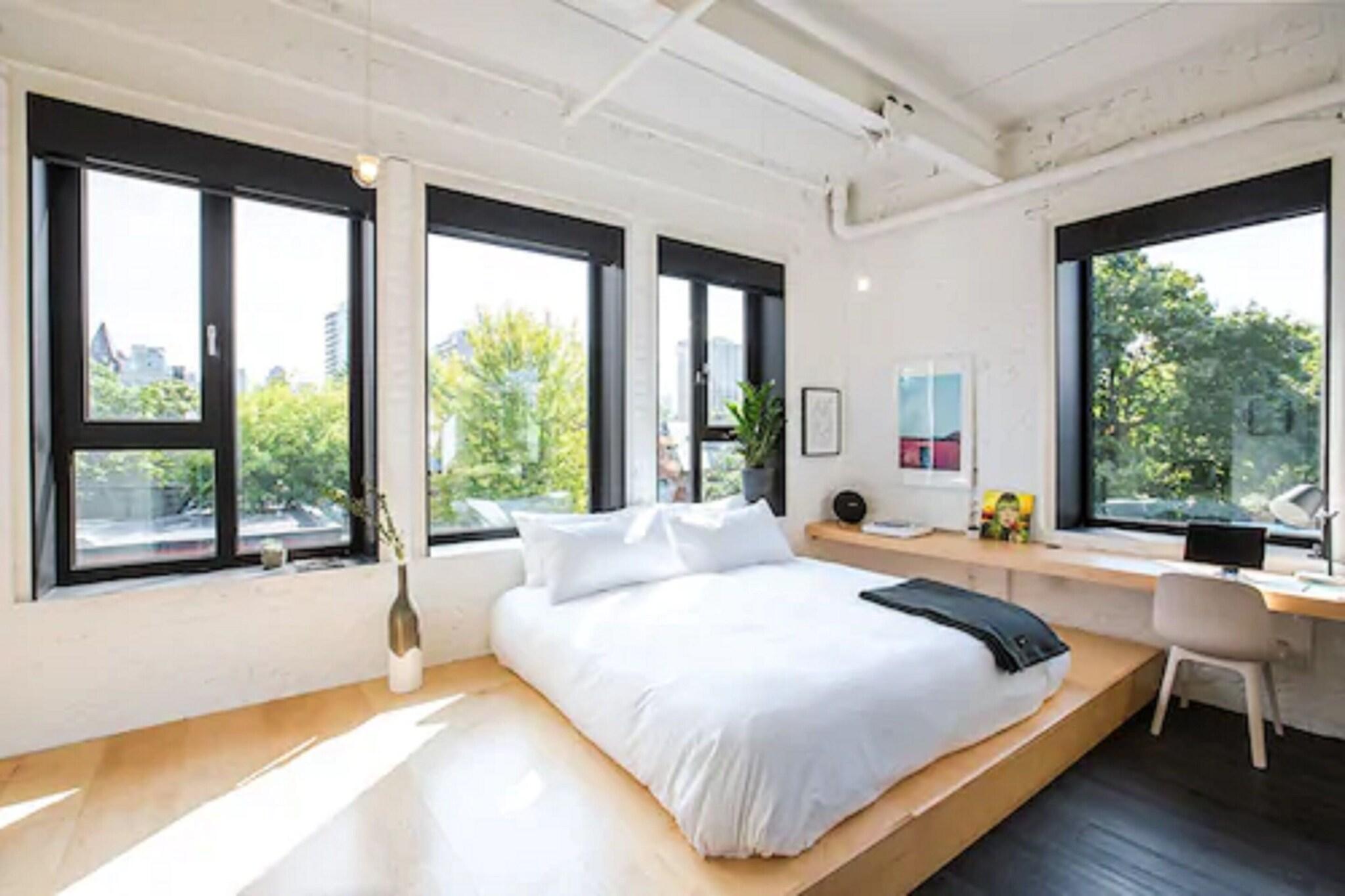 Studio King Size Bed