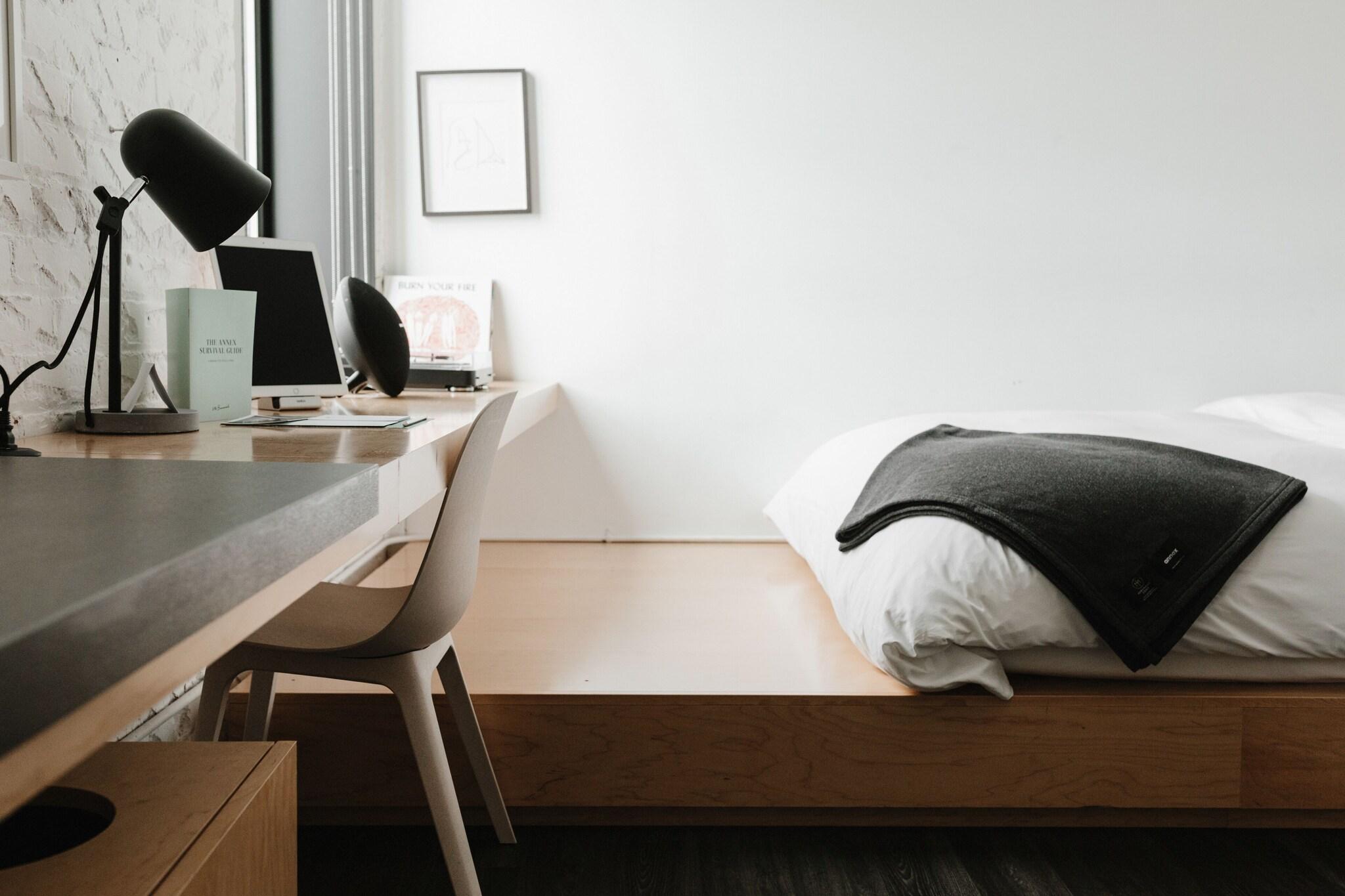 Studio Queen Size Bed