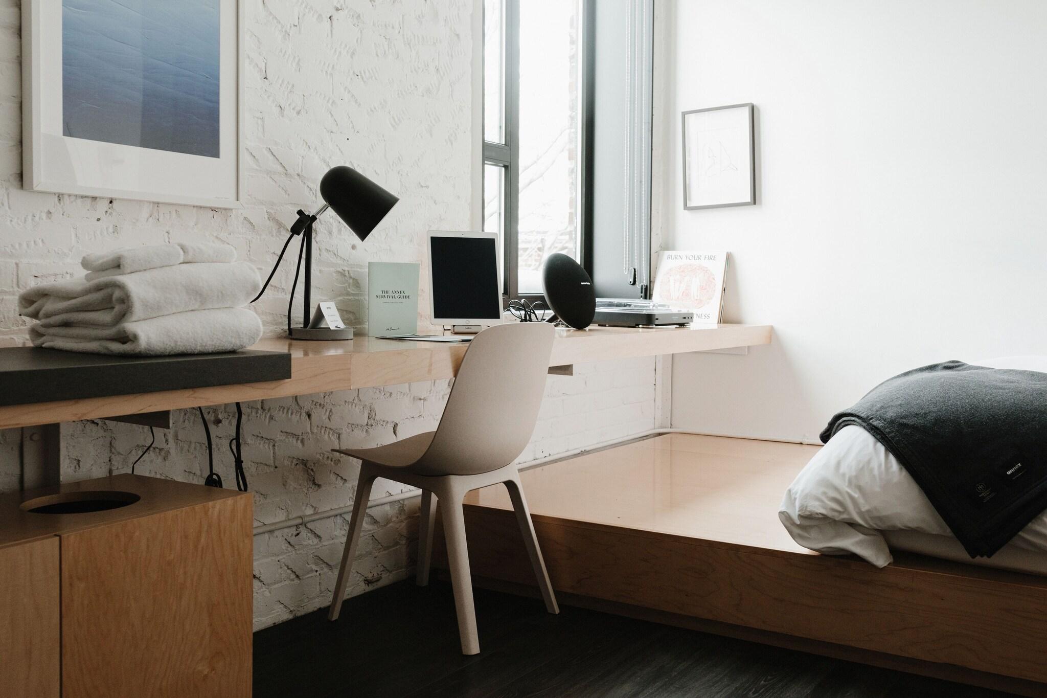 Studio Queen Size Bed