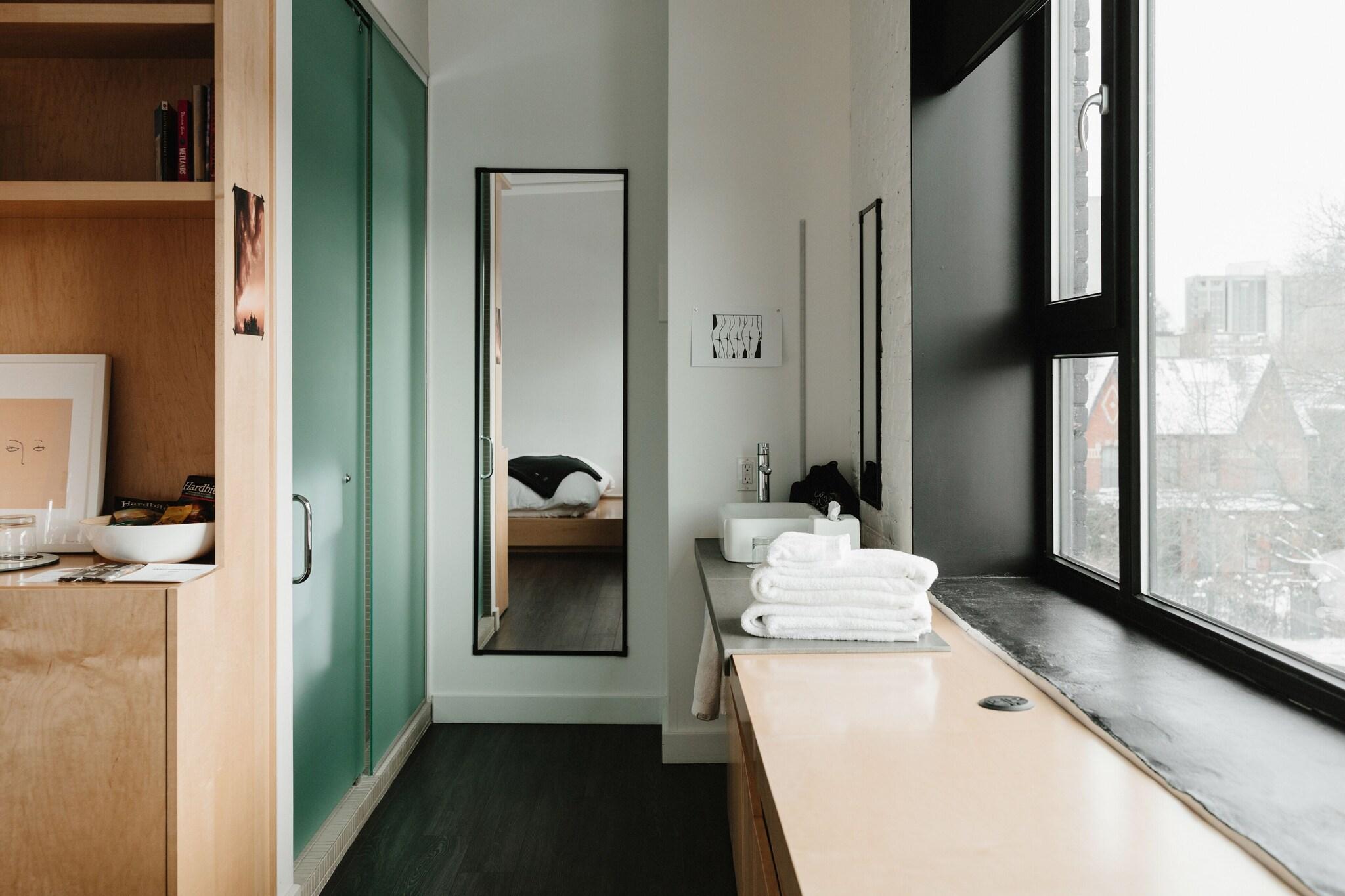 Double Queen Size Bed