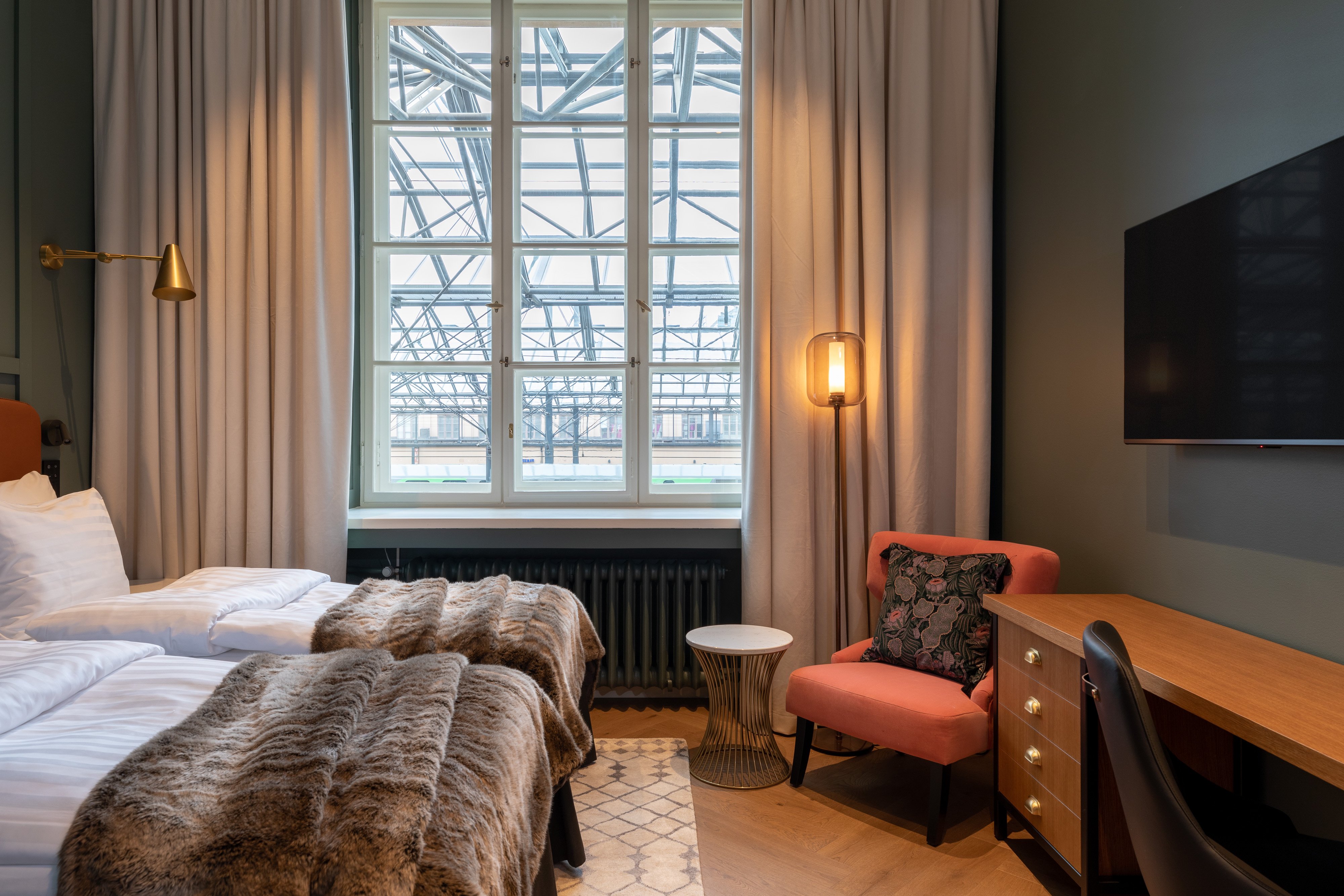 Double Classic King Bed