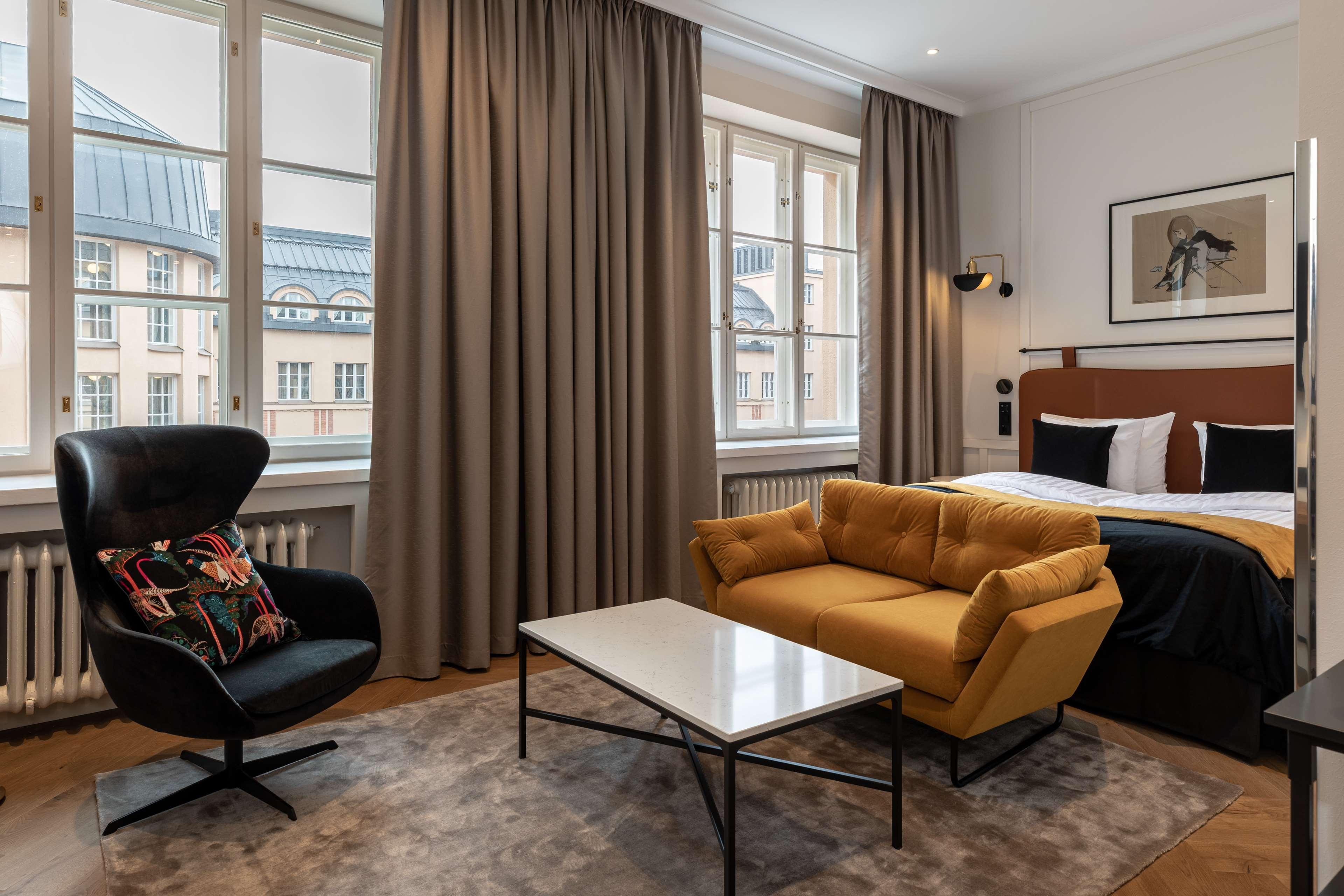 Double Single Superior King Bed