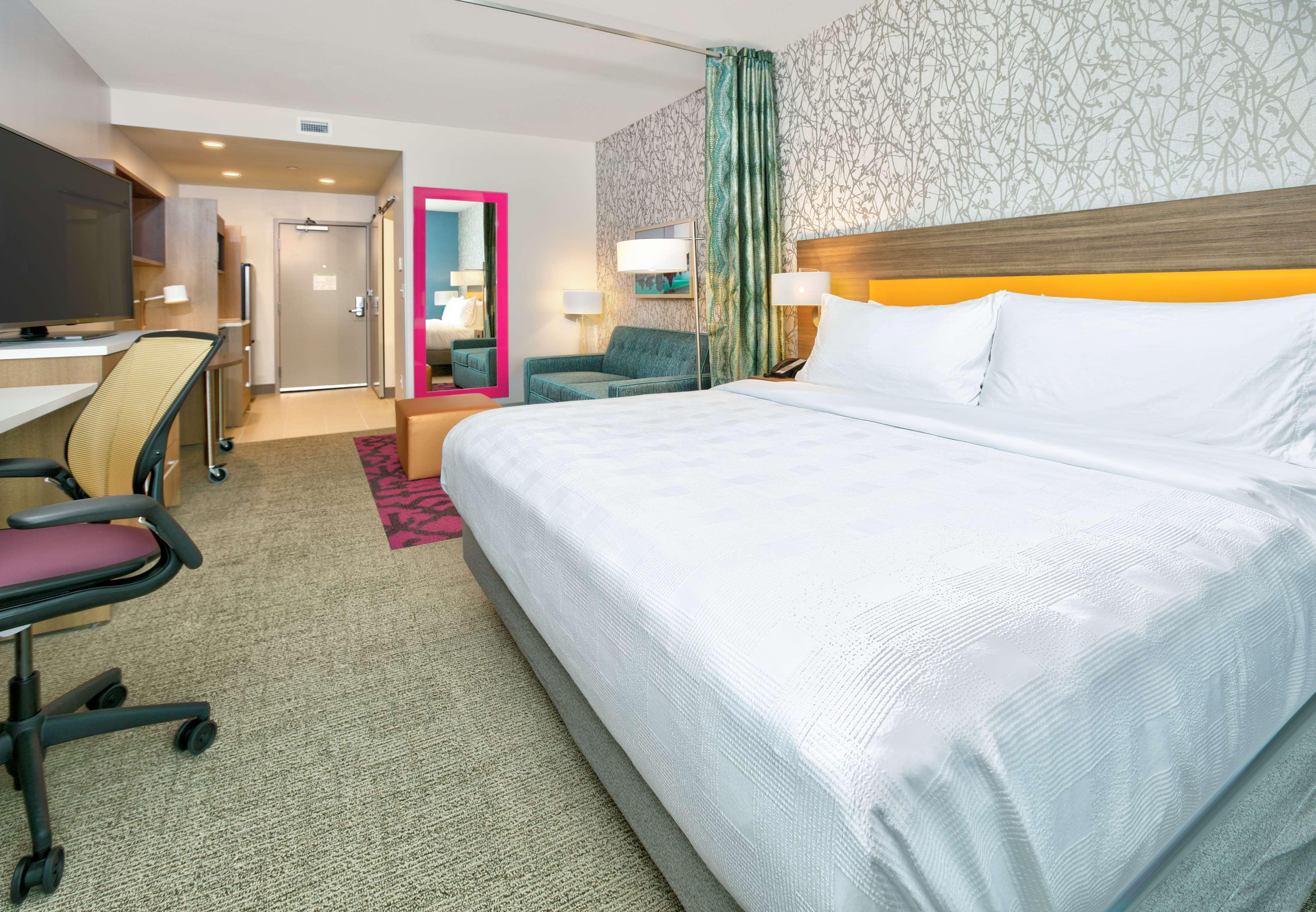 Studio King Size Bed