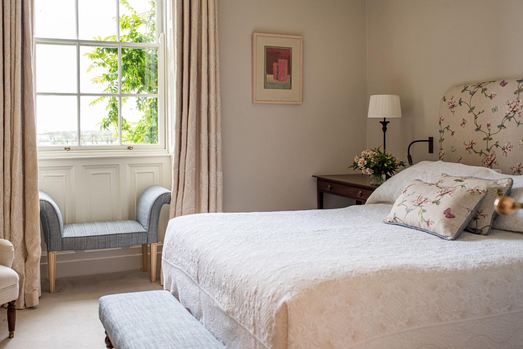 Double Superior King Bed