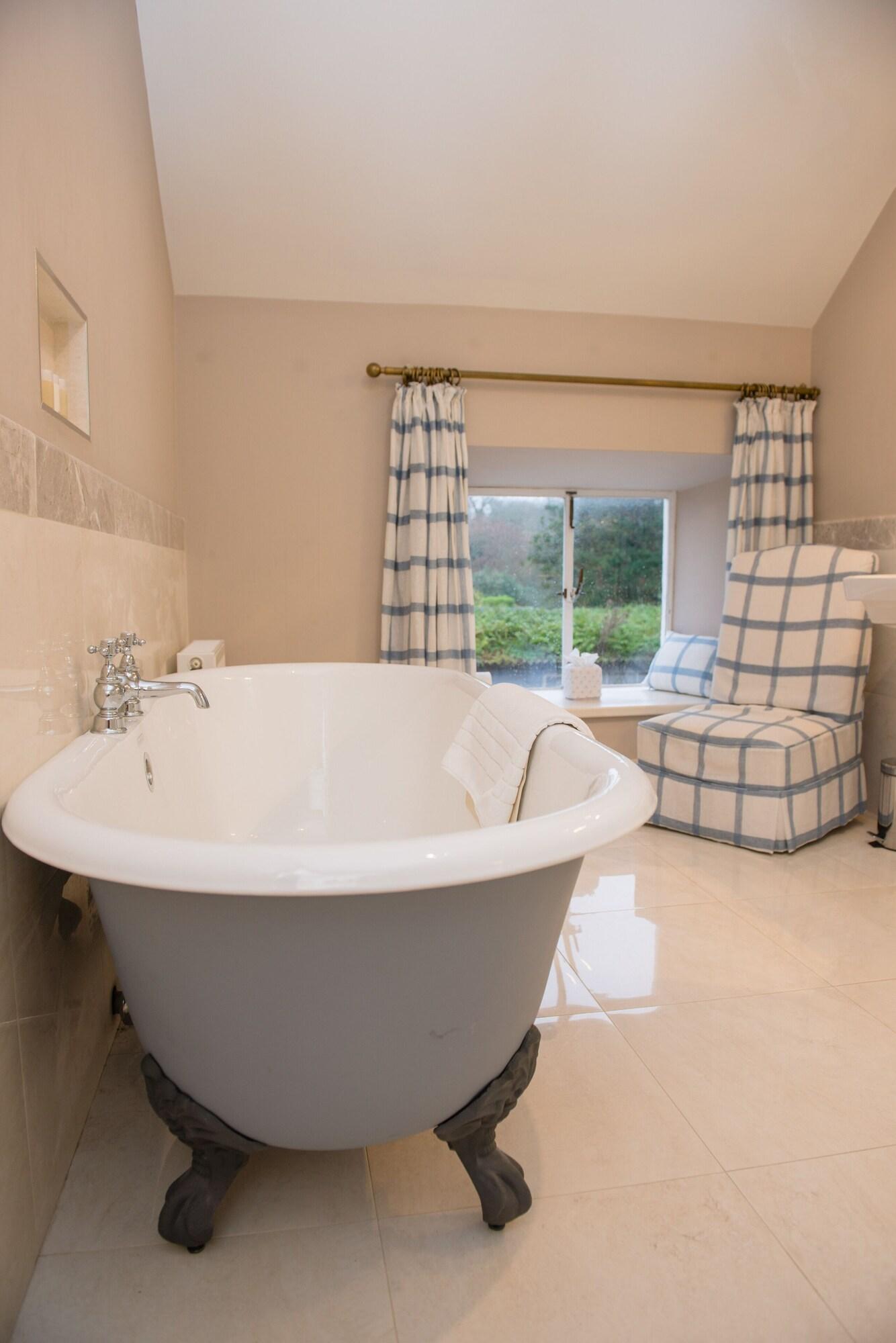 Double Superior King Bed