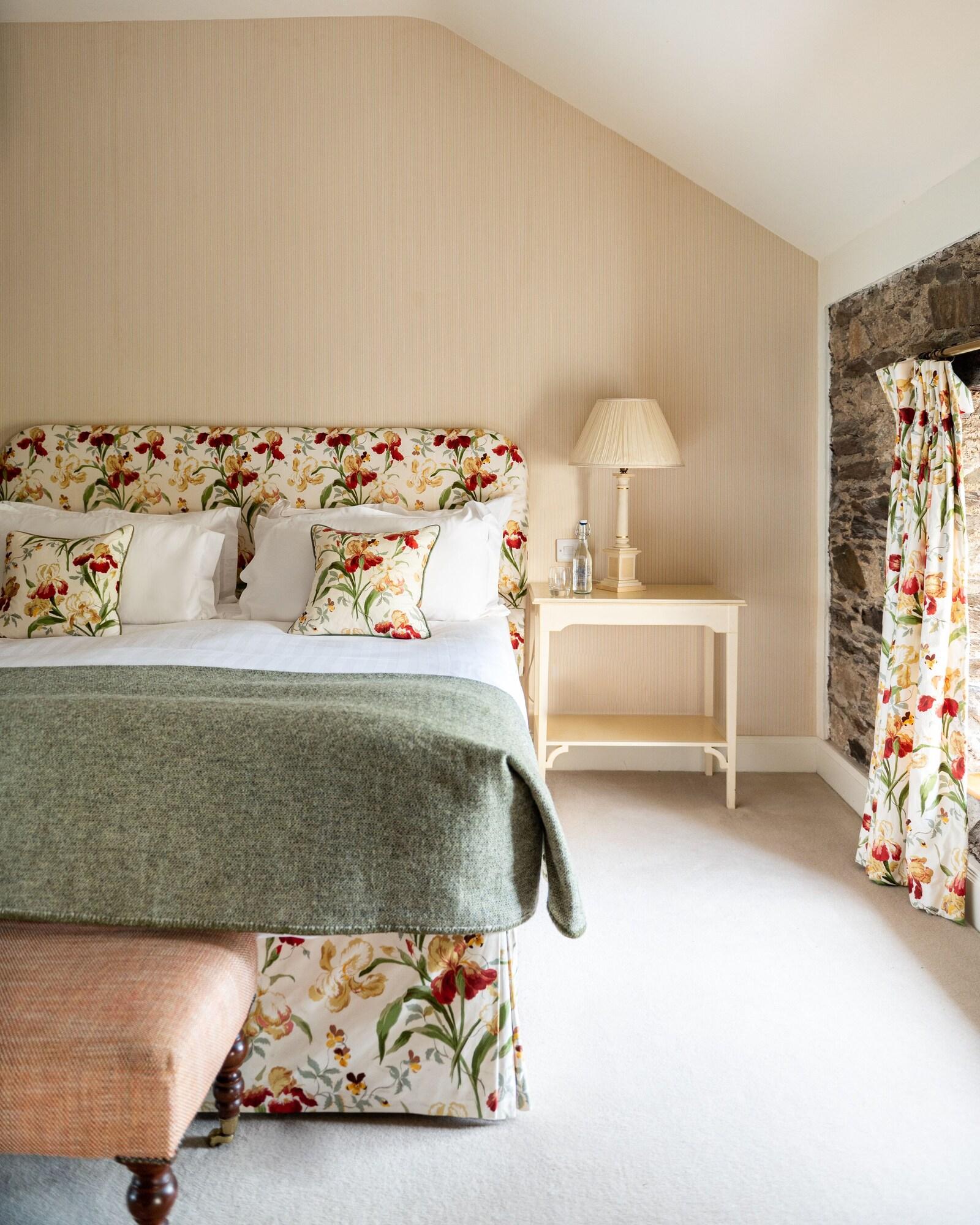 Double Superior King Bed