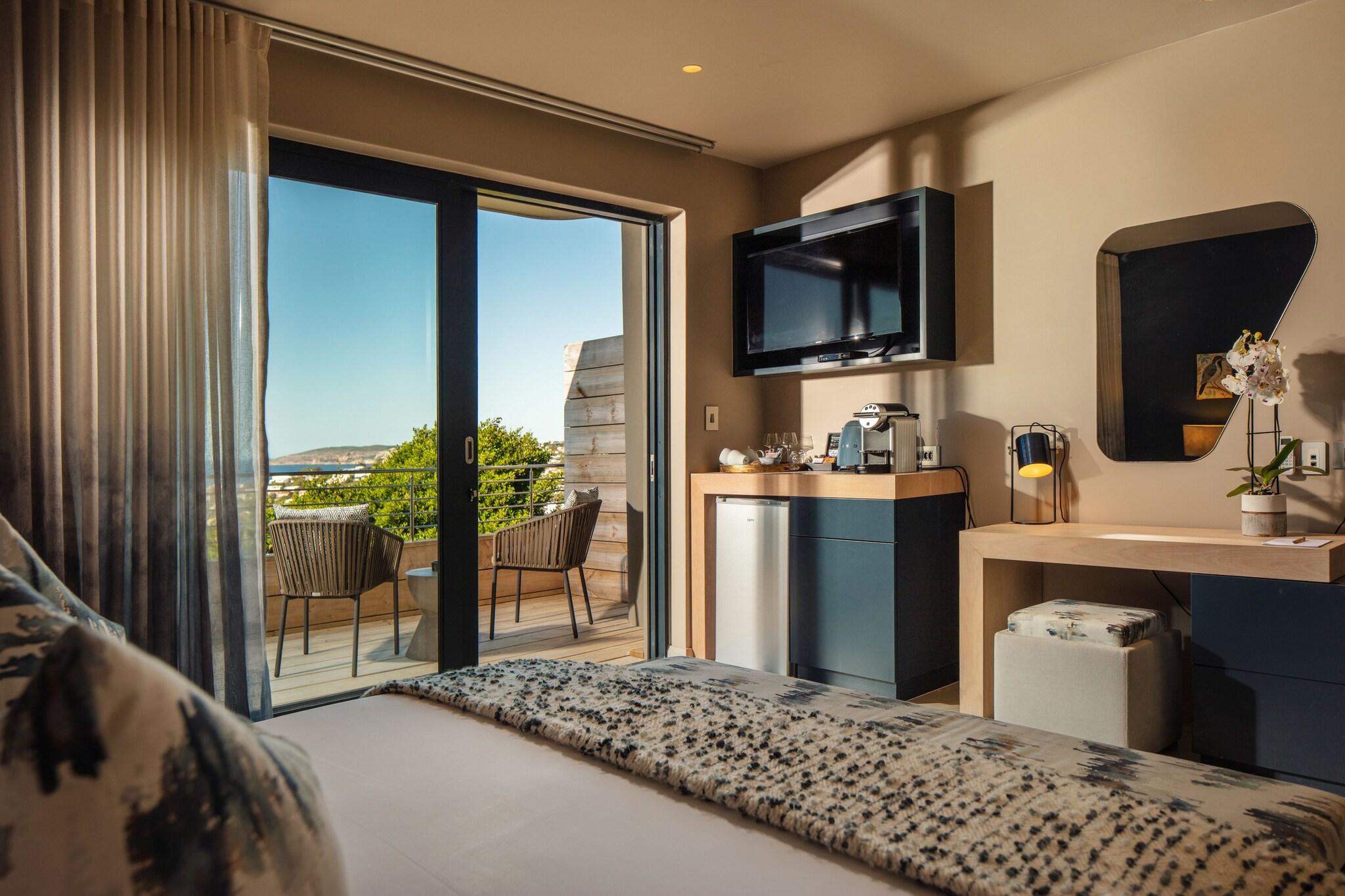 Double Sea View King Bed