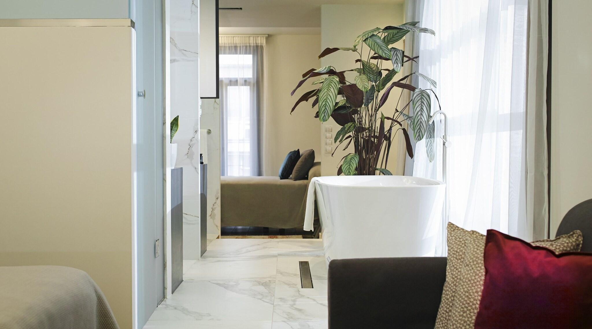 Suite Two Queen Beds