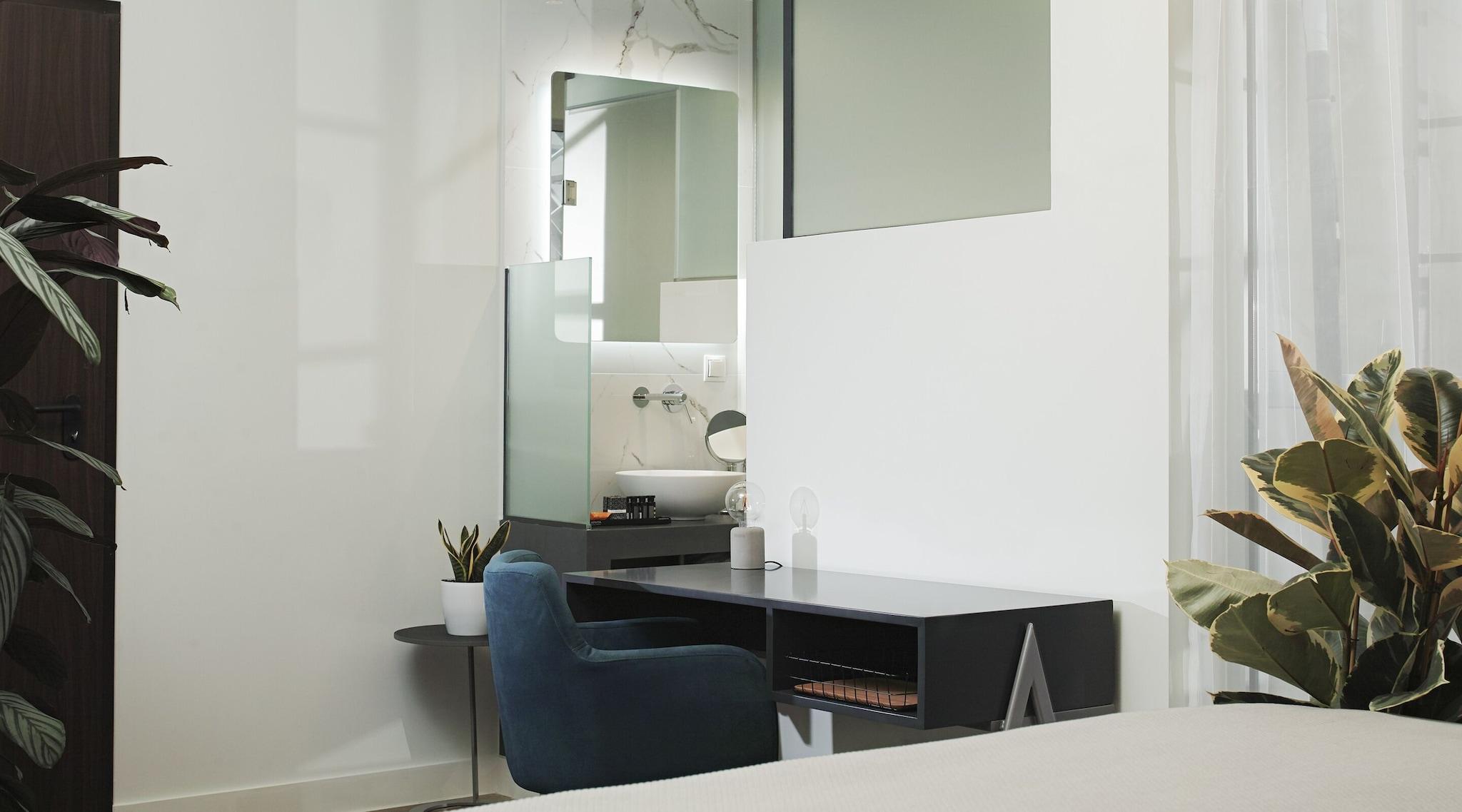 Double Superior Queen Bed