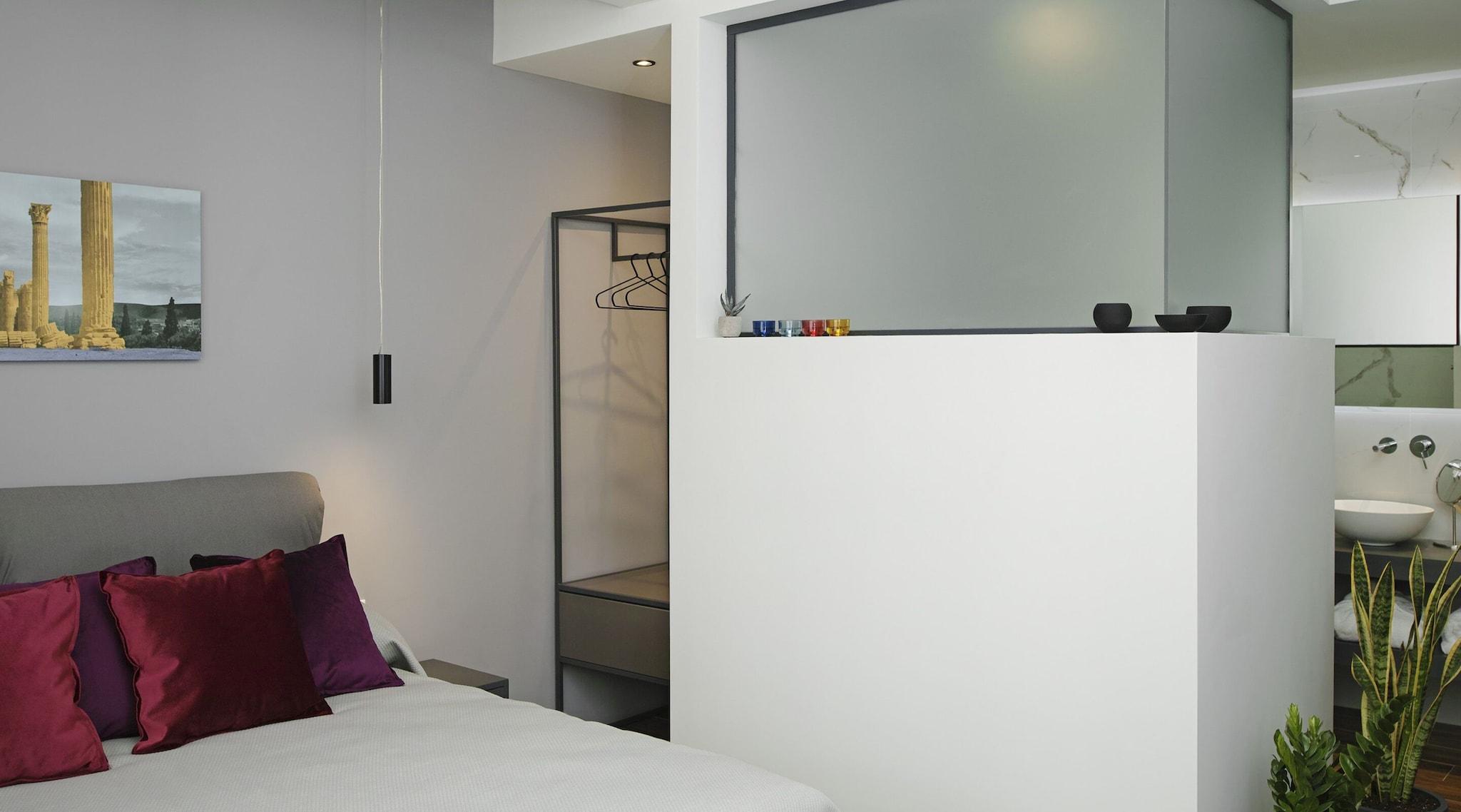 Double Deluxe King Bed