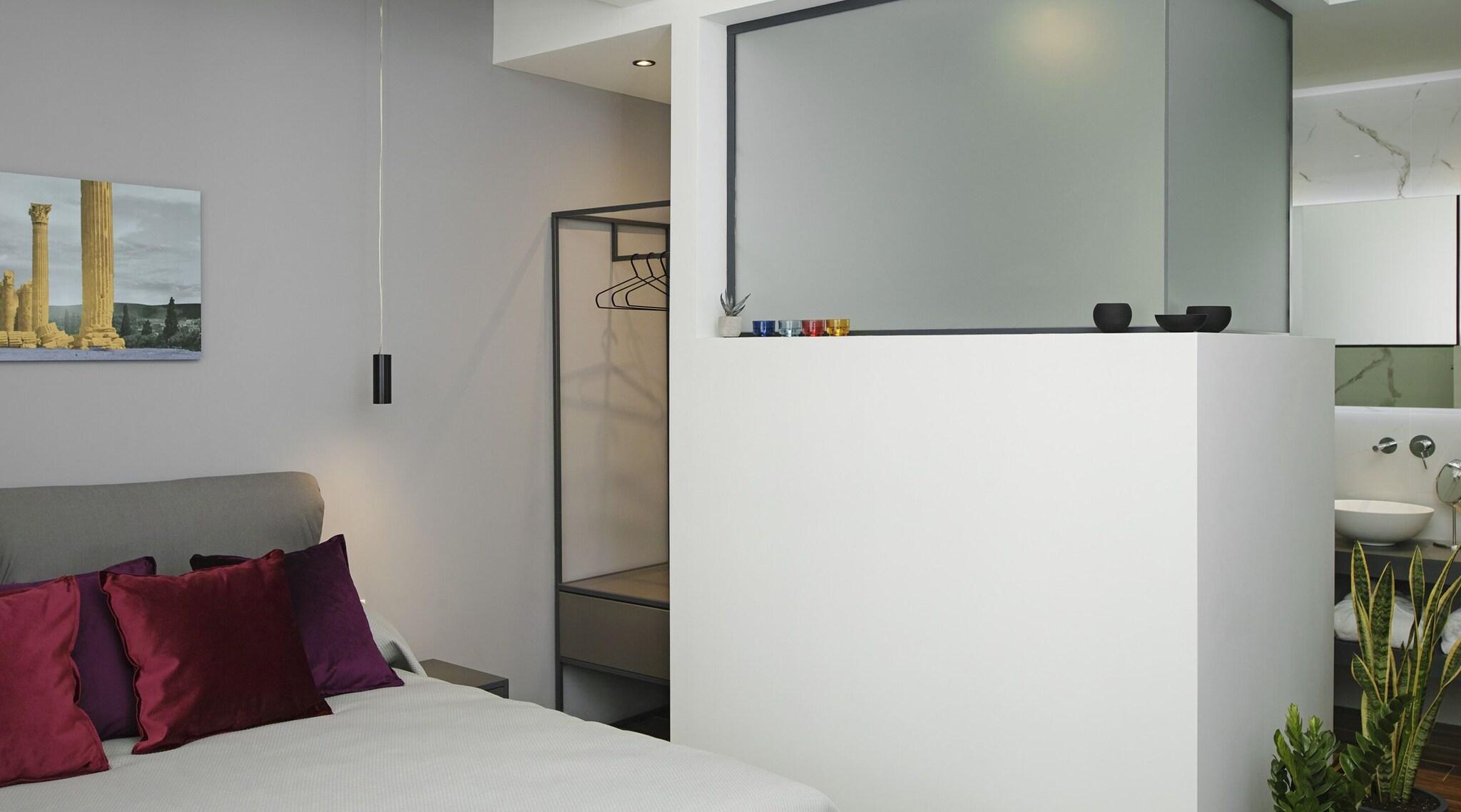 Double Deluxe King Bed