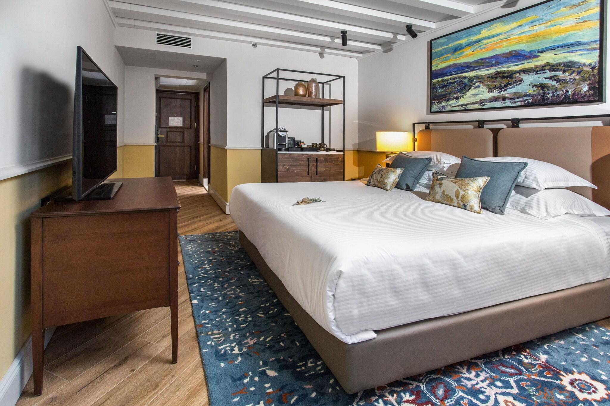 Double King Size Bed