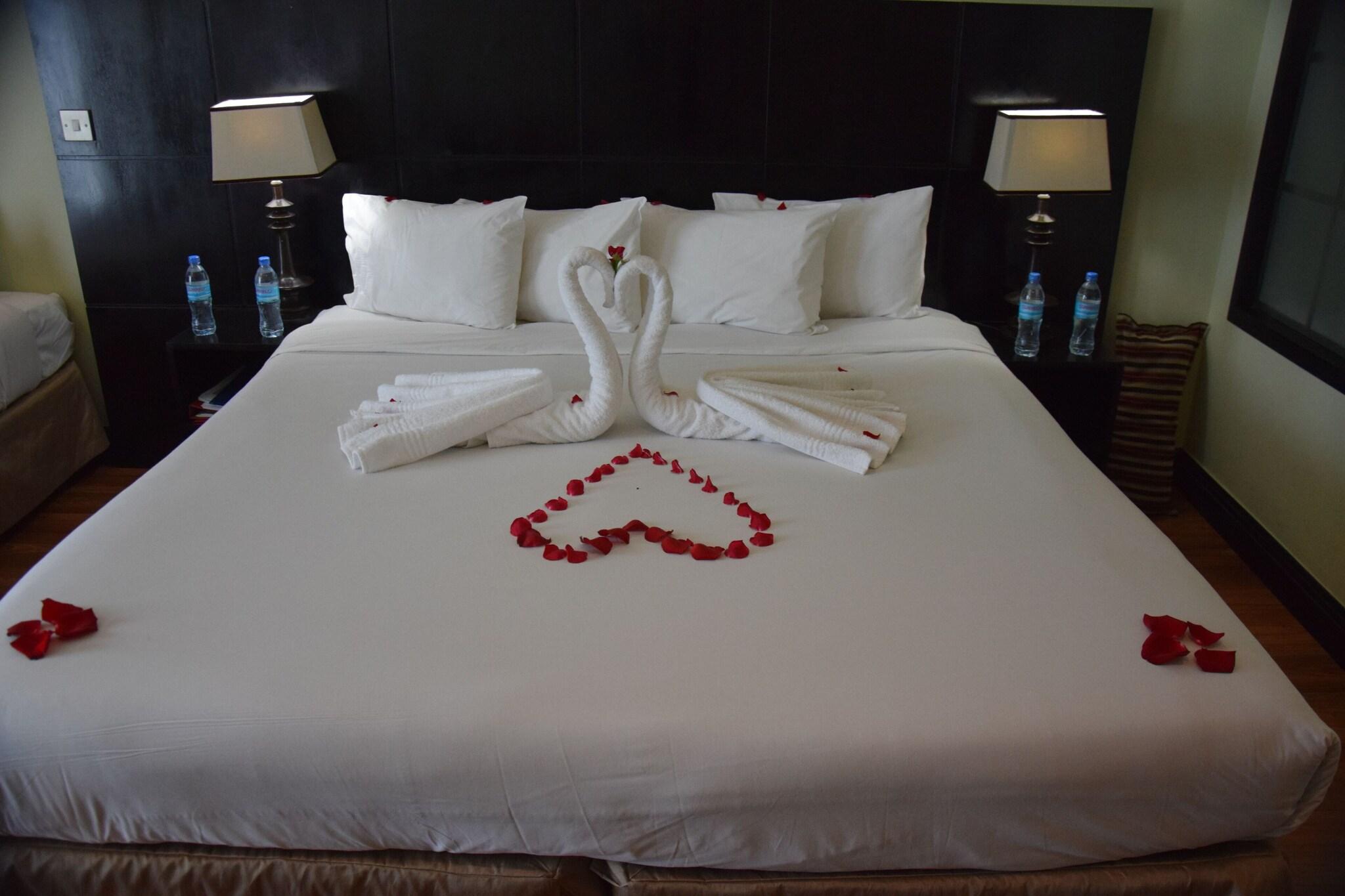 Double Executive Queen Bed