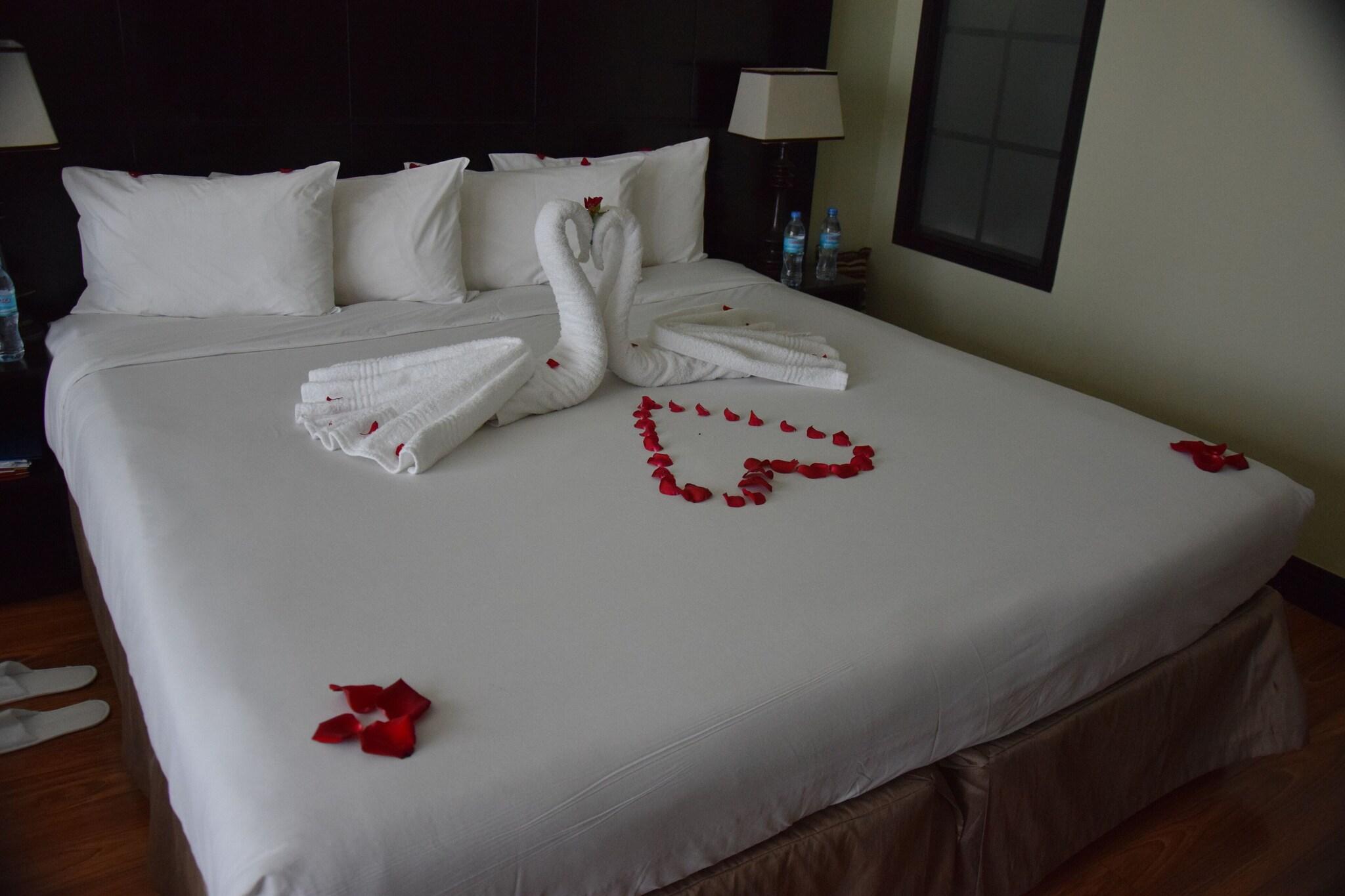 Double Executive Queen Bed