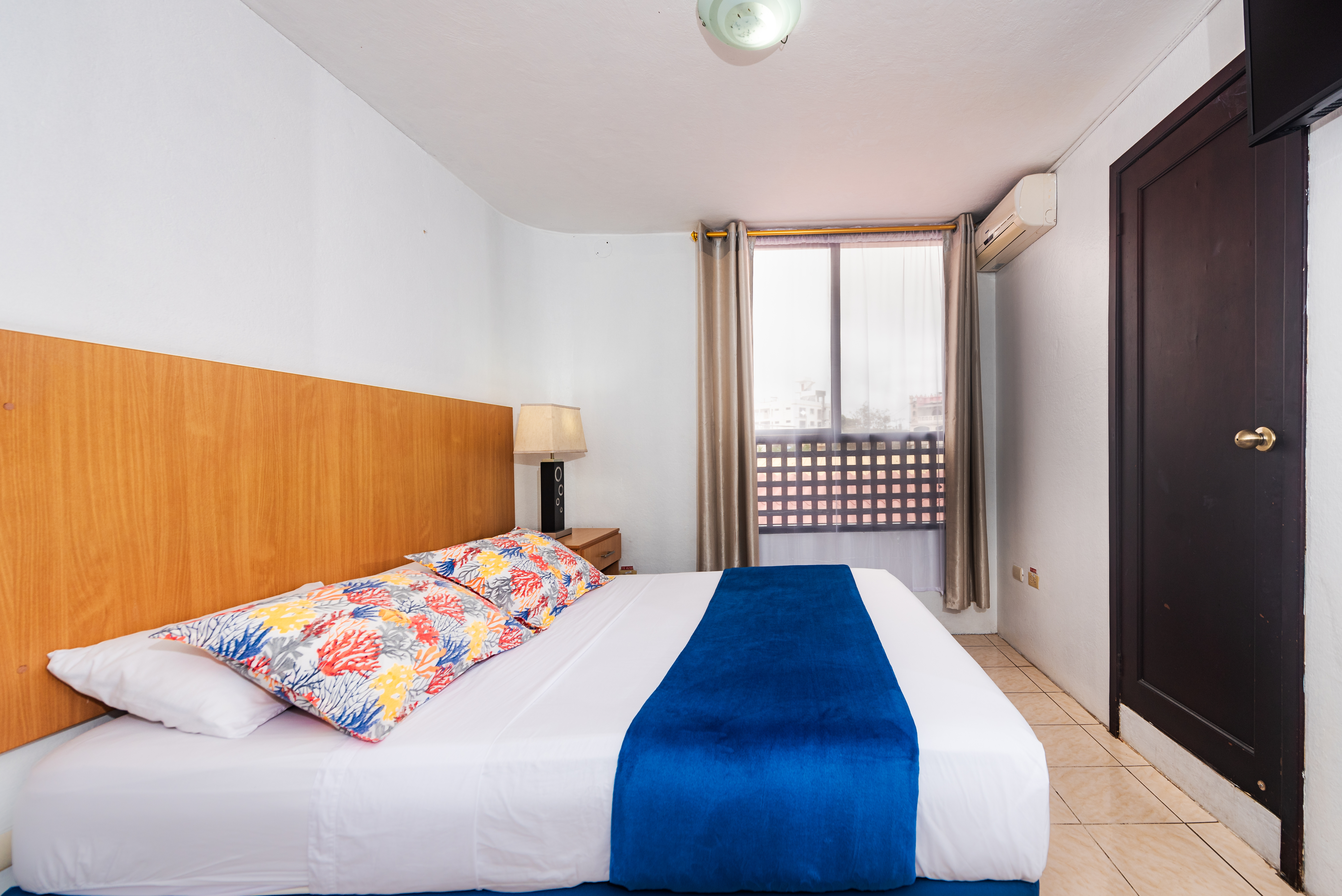 Double Queen Size Bed