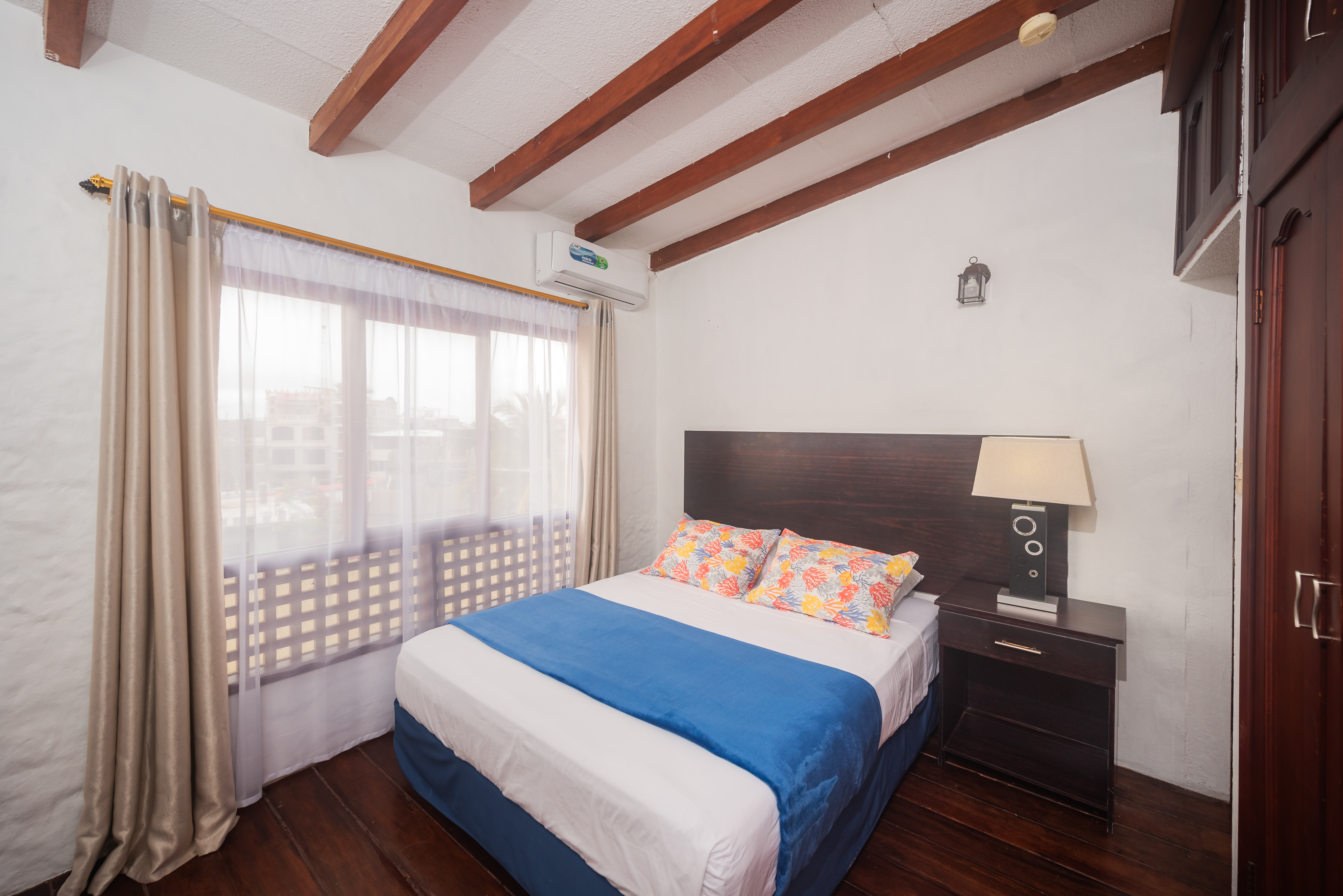 Double Queen Size Bed