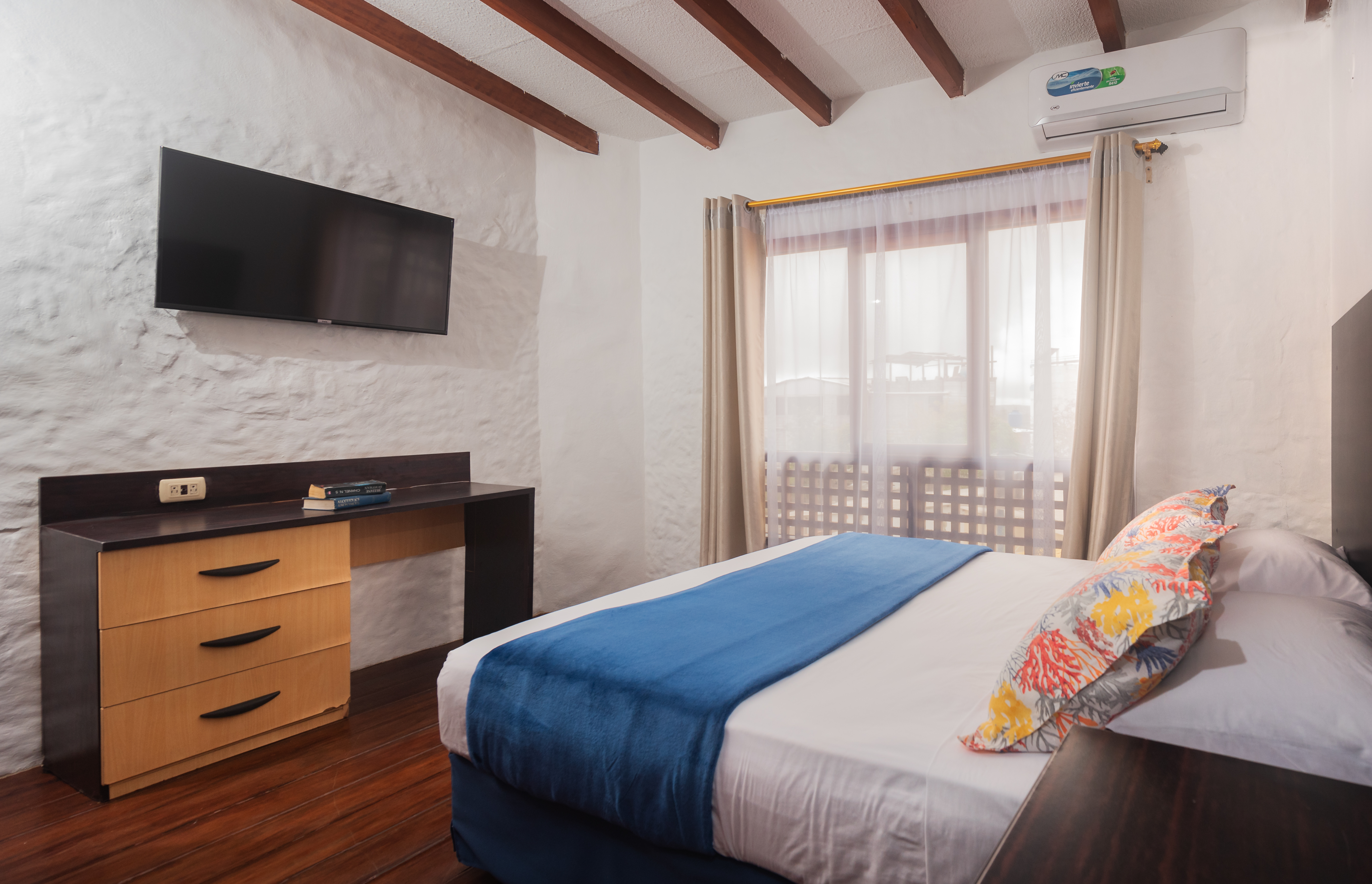 Double Queen Size Bed