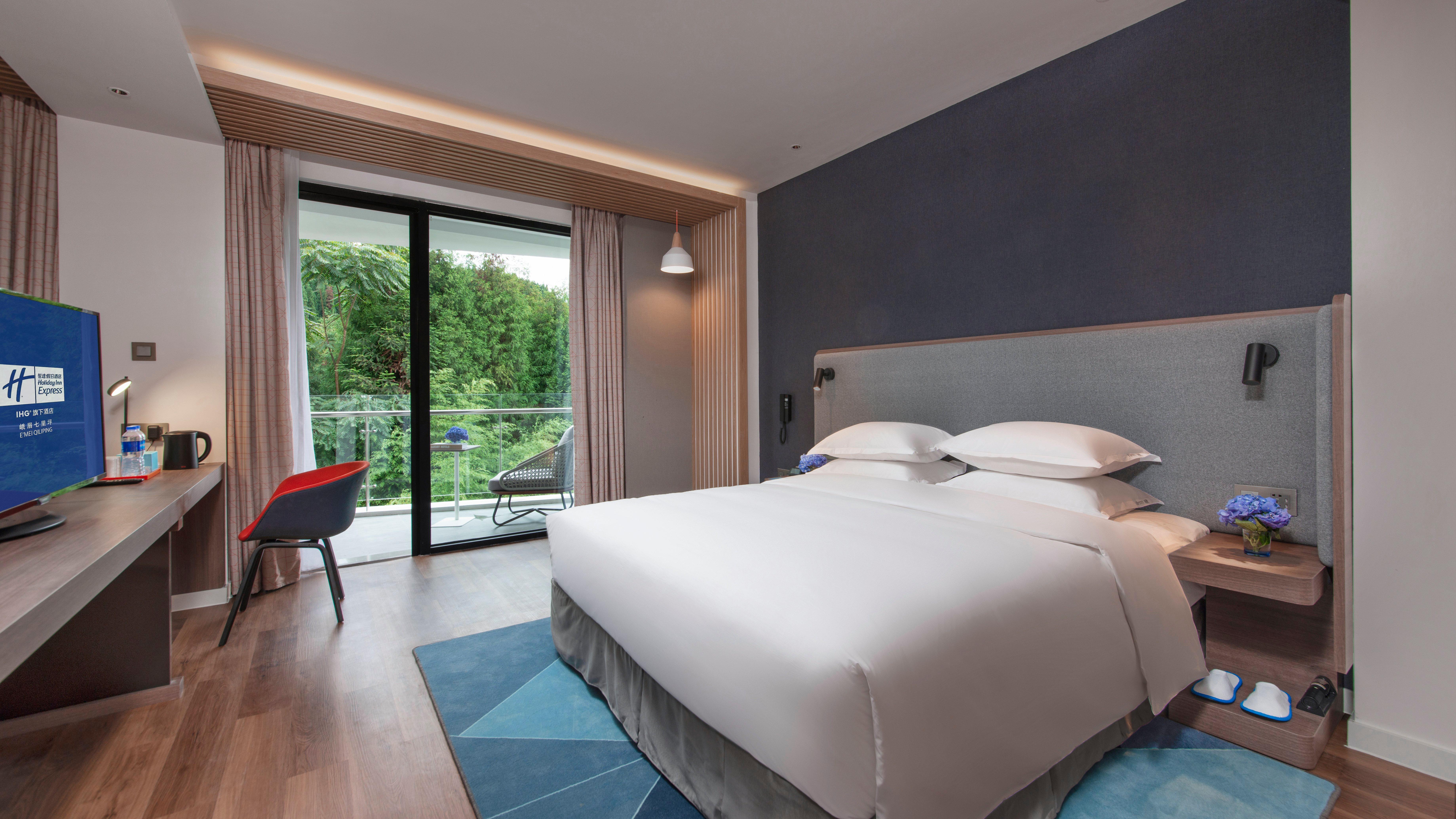 Double King Size Bed