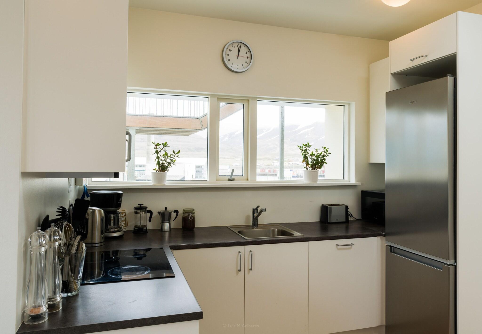 Quadruple Ocean View Queen Bed