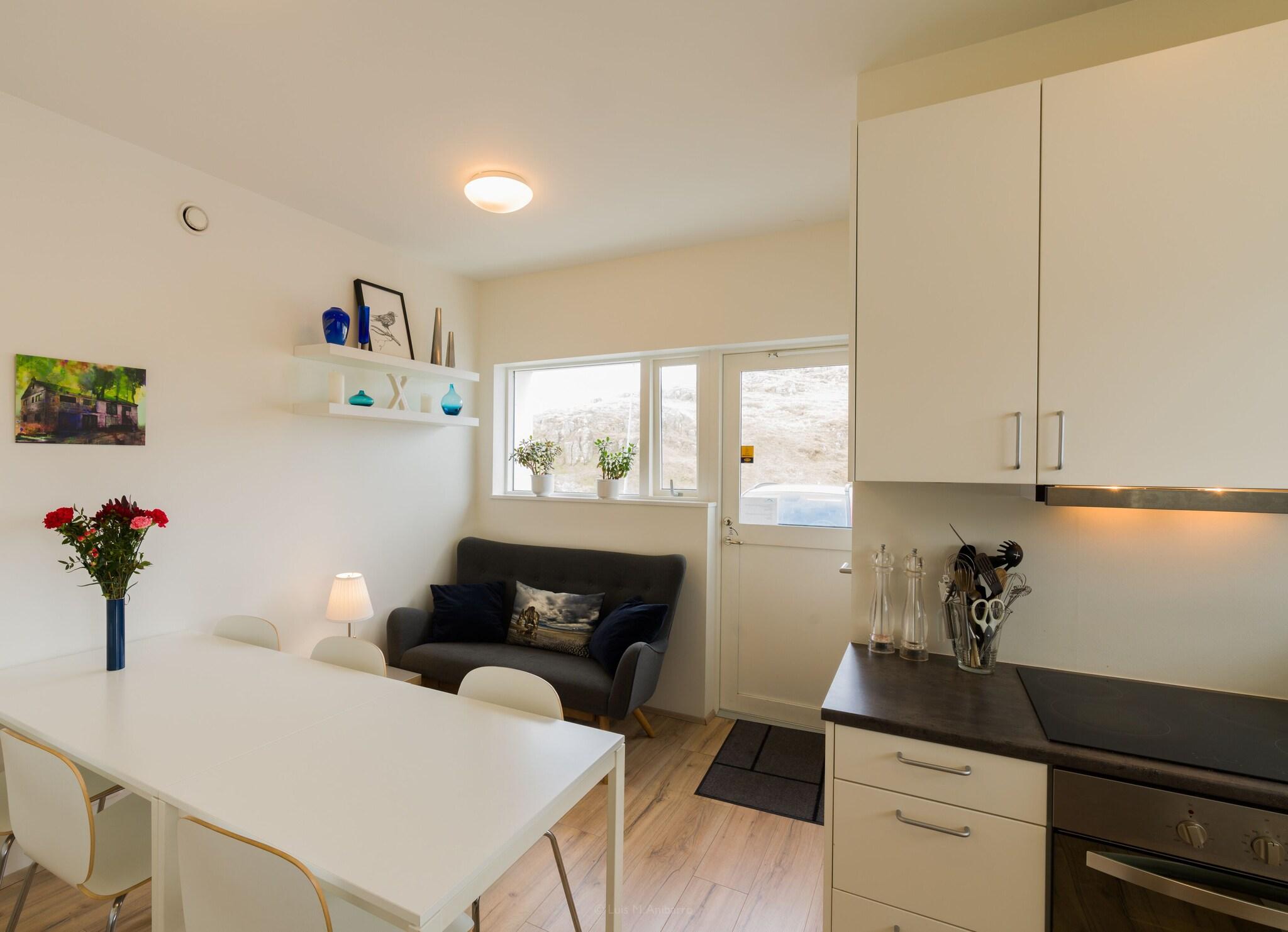 Quadruple Ocean View Queen Bed